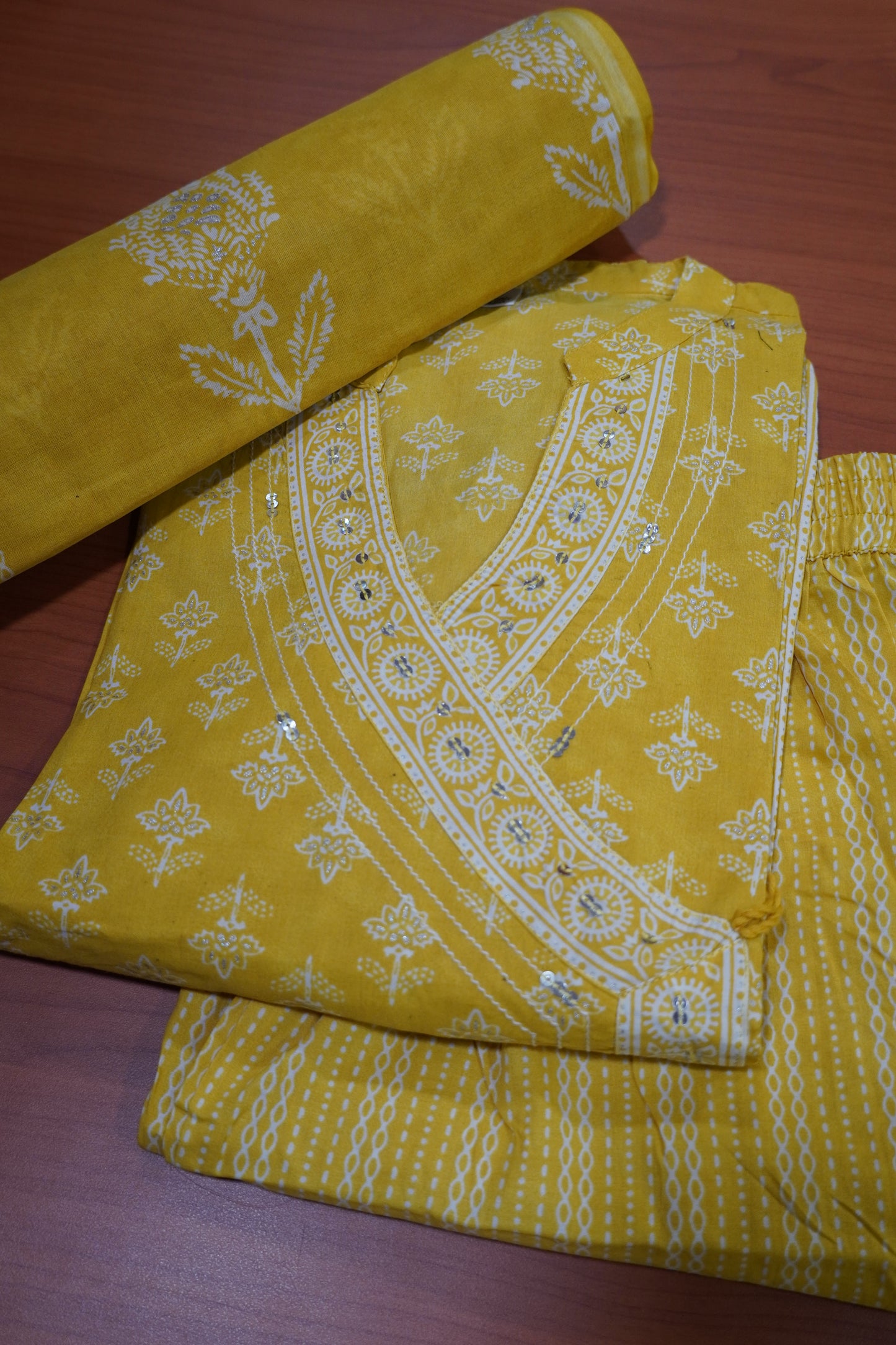 3 Pcs Kurti Set - Y Neck