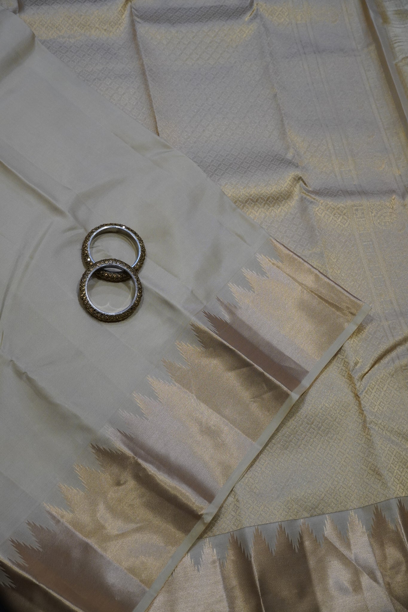 Pure Kanchipuram Silk Saree - Temple Border Beige