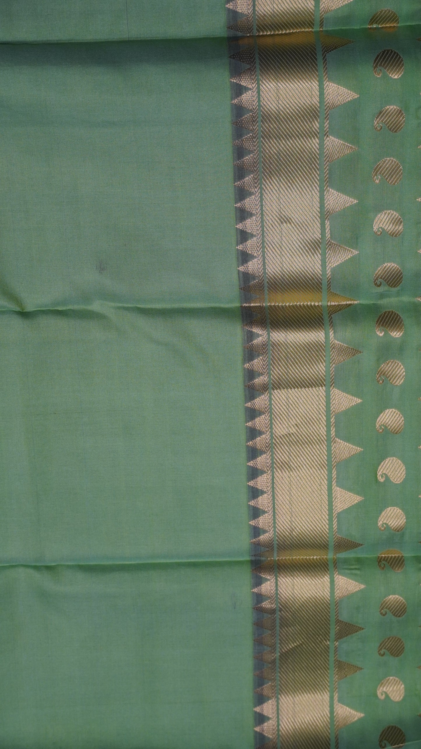 Pure Kanjivaram Silk Saree -Wine Pista