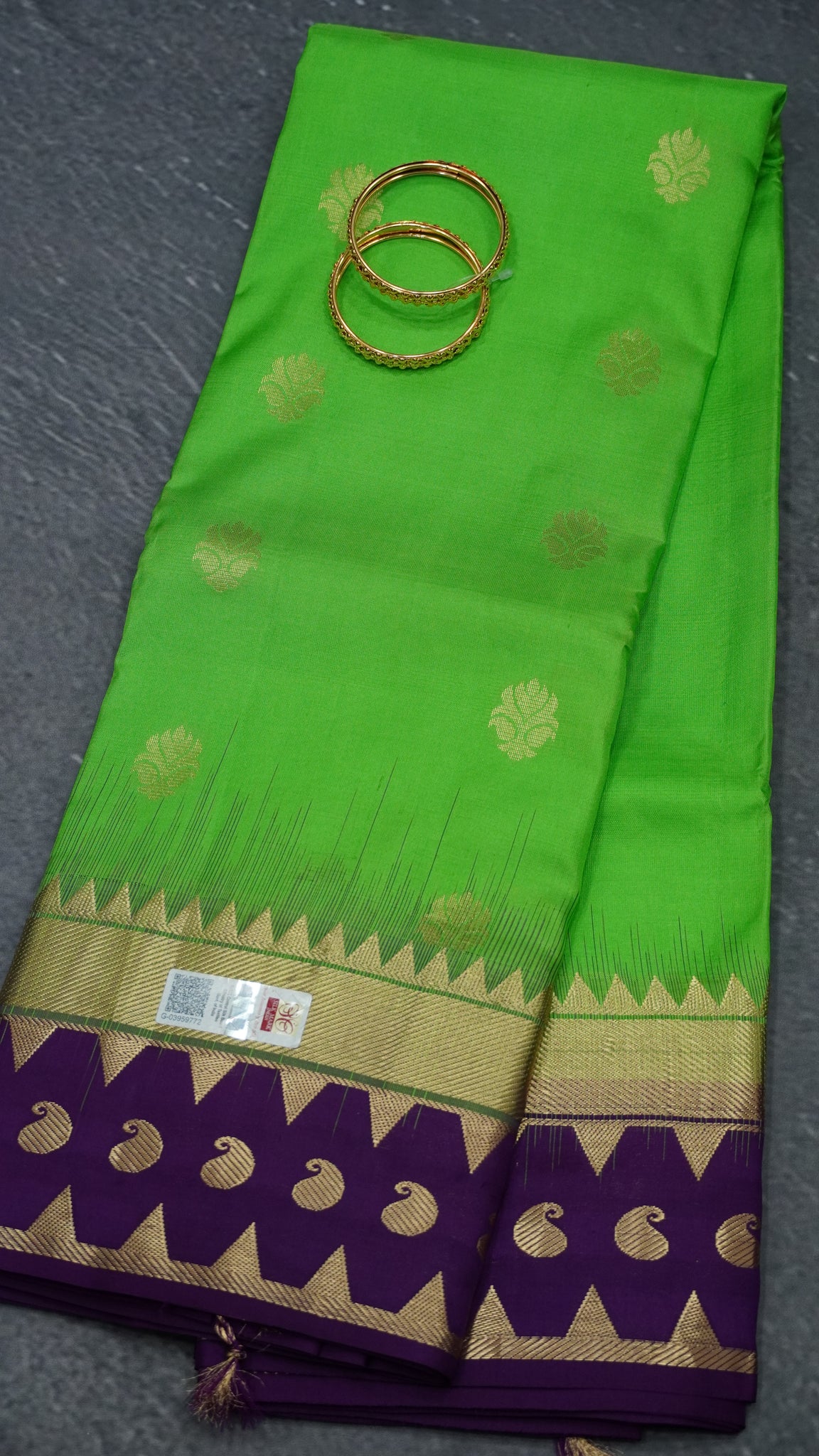 Pure Kanchipuram Silk Saree -Parrot Green