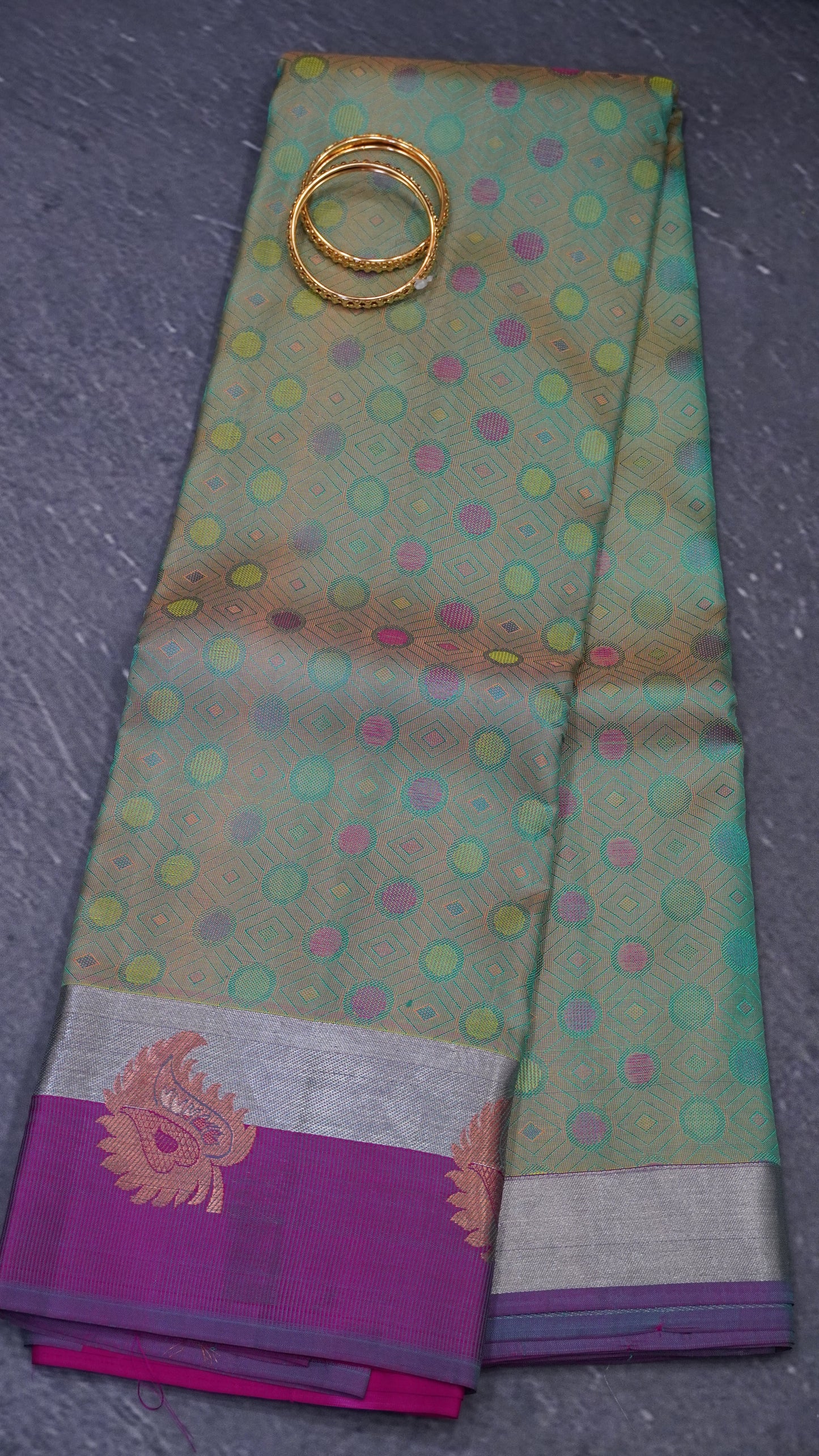 Pure Kanjivaram Silk Saree -Green Magenta