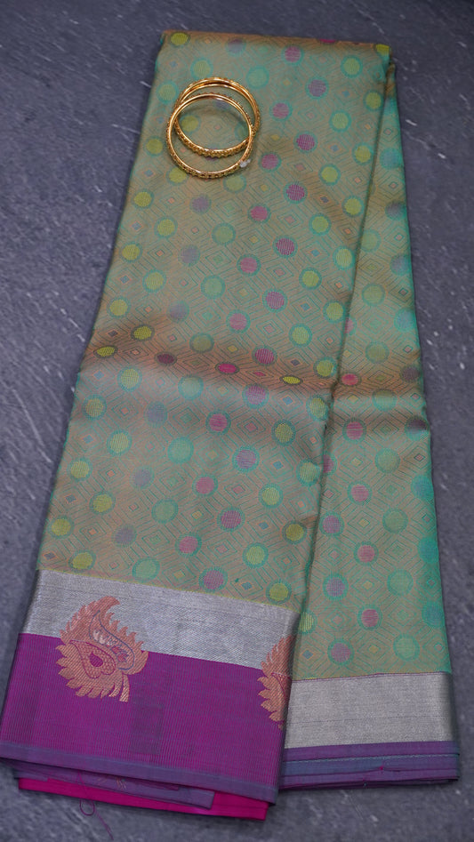 Pure Kanjivaram Silk Saree -Green Magenta