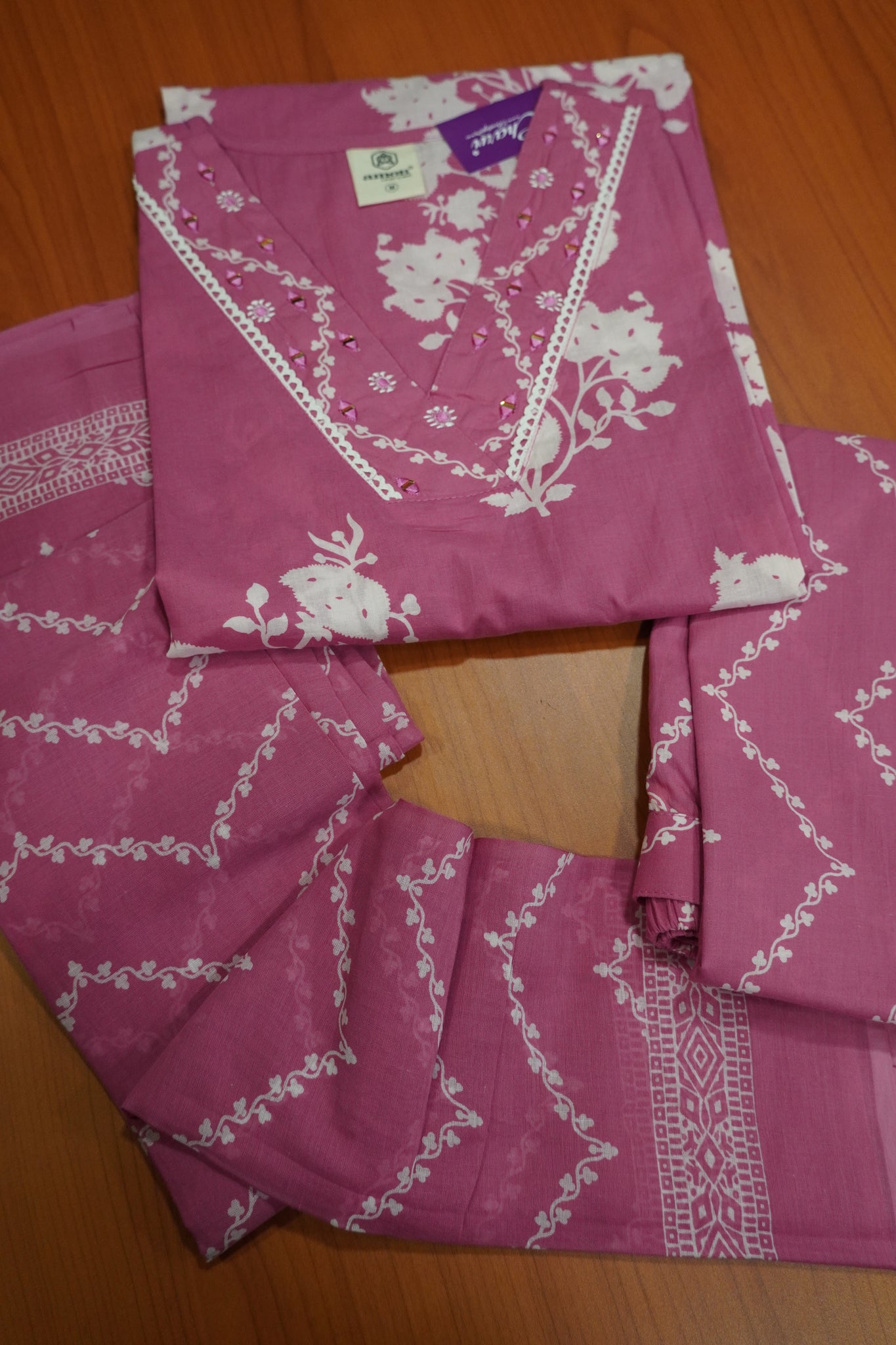 3 Pcs Set Kurti - V Neck Printed - Pink