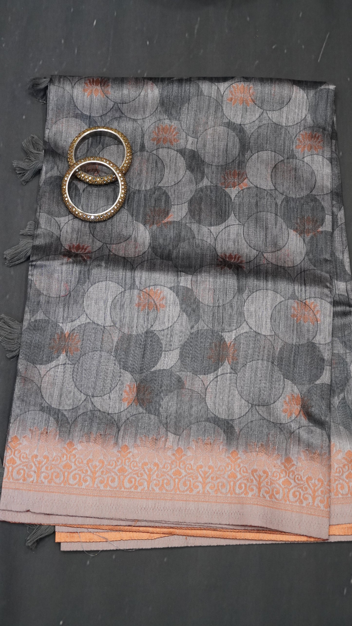 Gicha Tussar Saree -Circle Pattern Grey