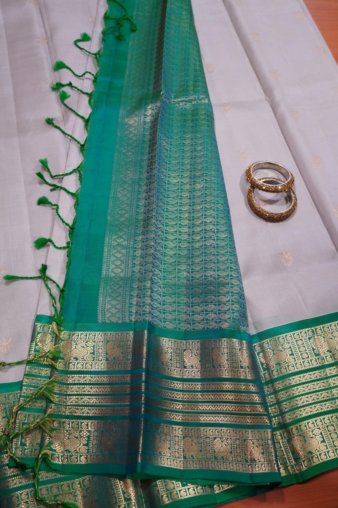Pure Kanchipuram Silk Saree - Annam Border Offwhite