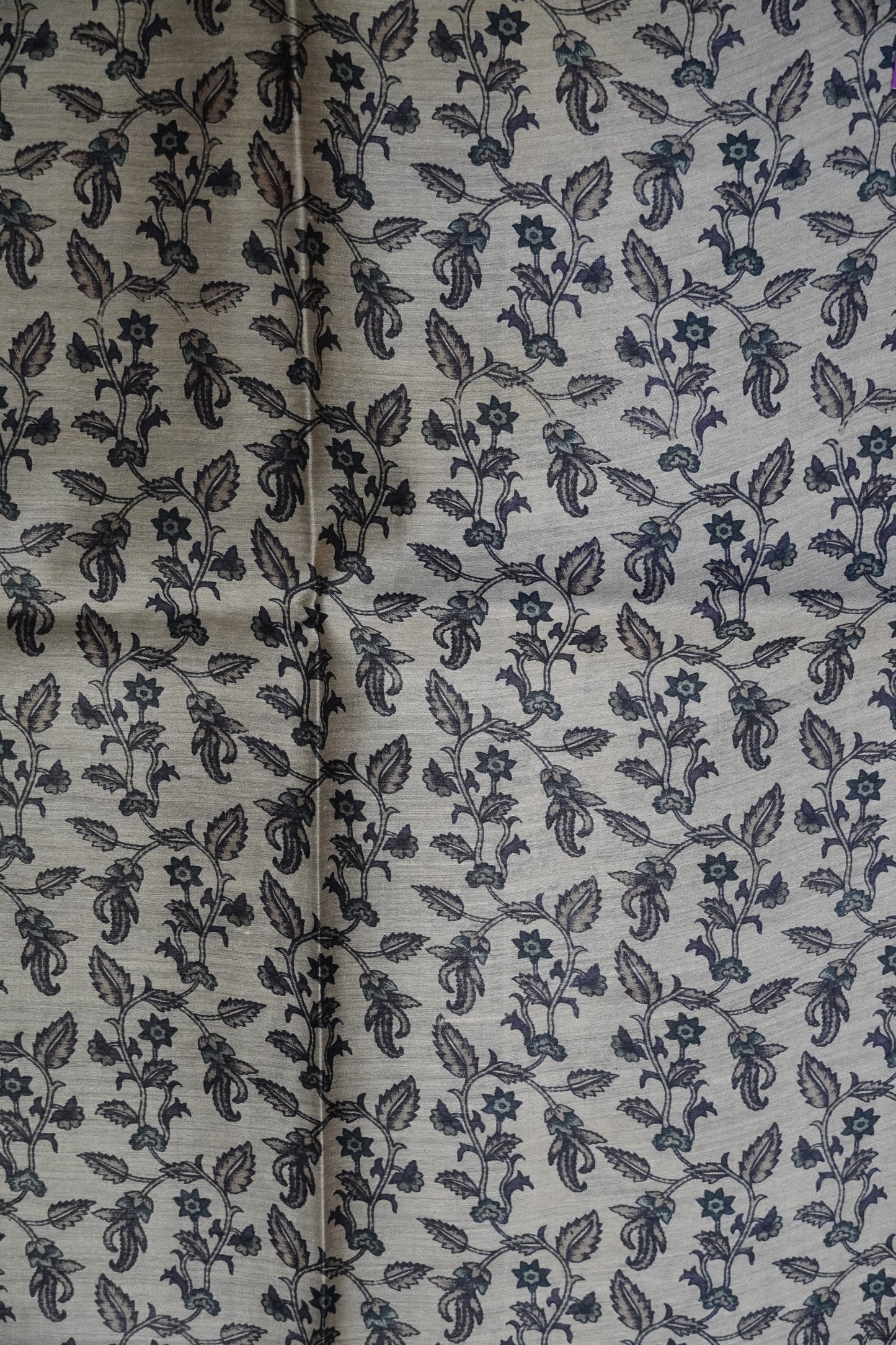 Pure Jute Tussar Saree - Deer Border Purple