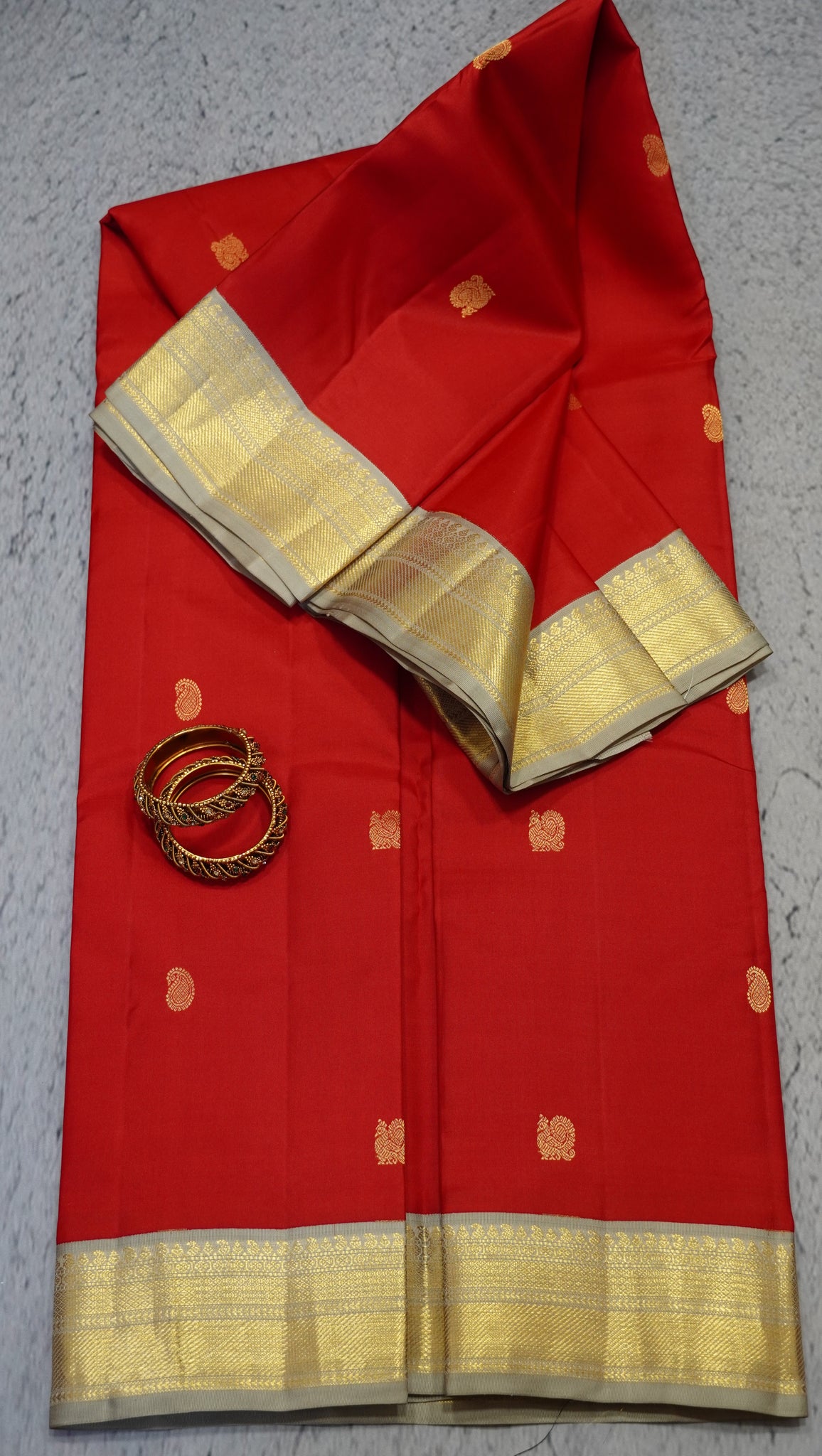 Pure Kanchipuram Silk Saree - Peacock Butta- Red-Grey