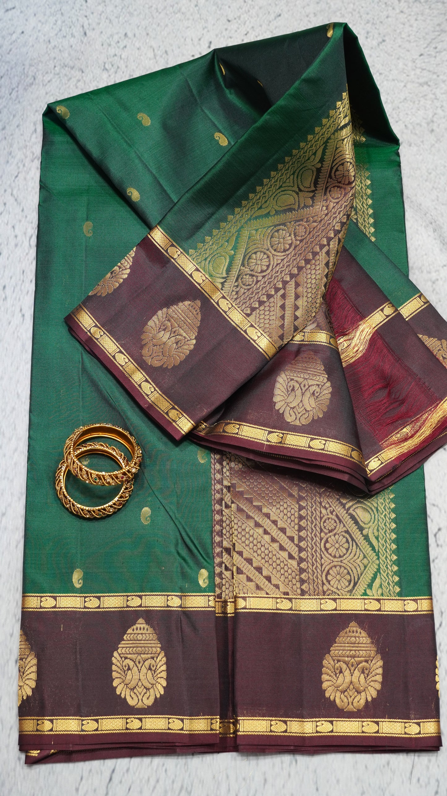 Pure Kanjivaram Silk Saree - Bottle Green-Twin Peacock