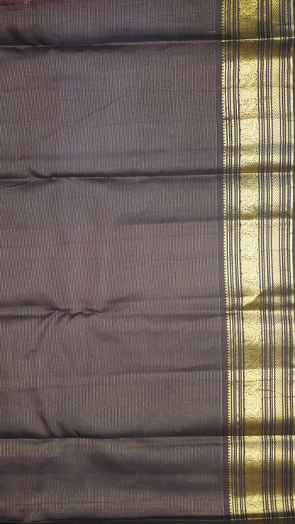 Pure Kanjivaram Silk Saree -Bottle Green-Vairaoosi