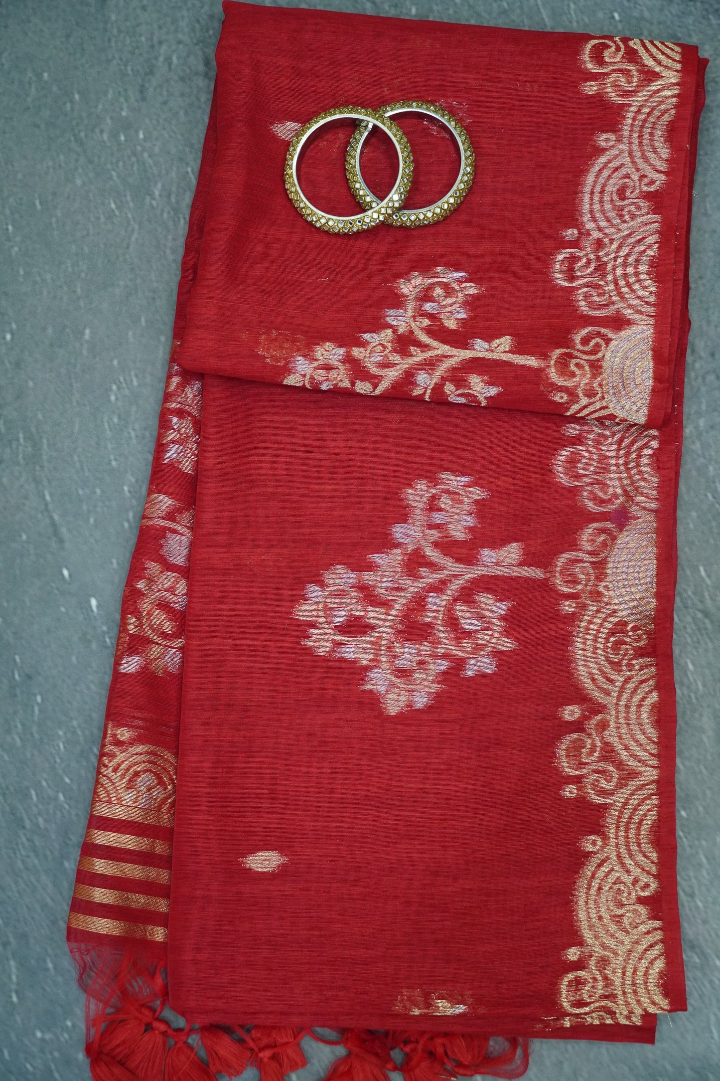 Linen Saree - Zari Border Red