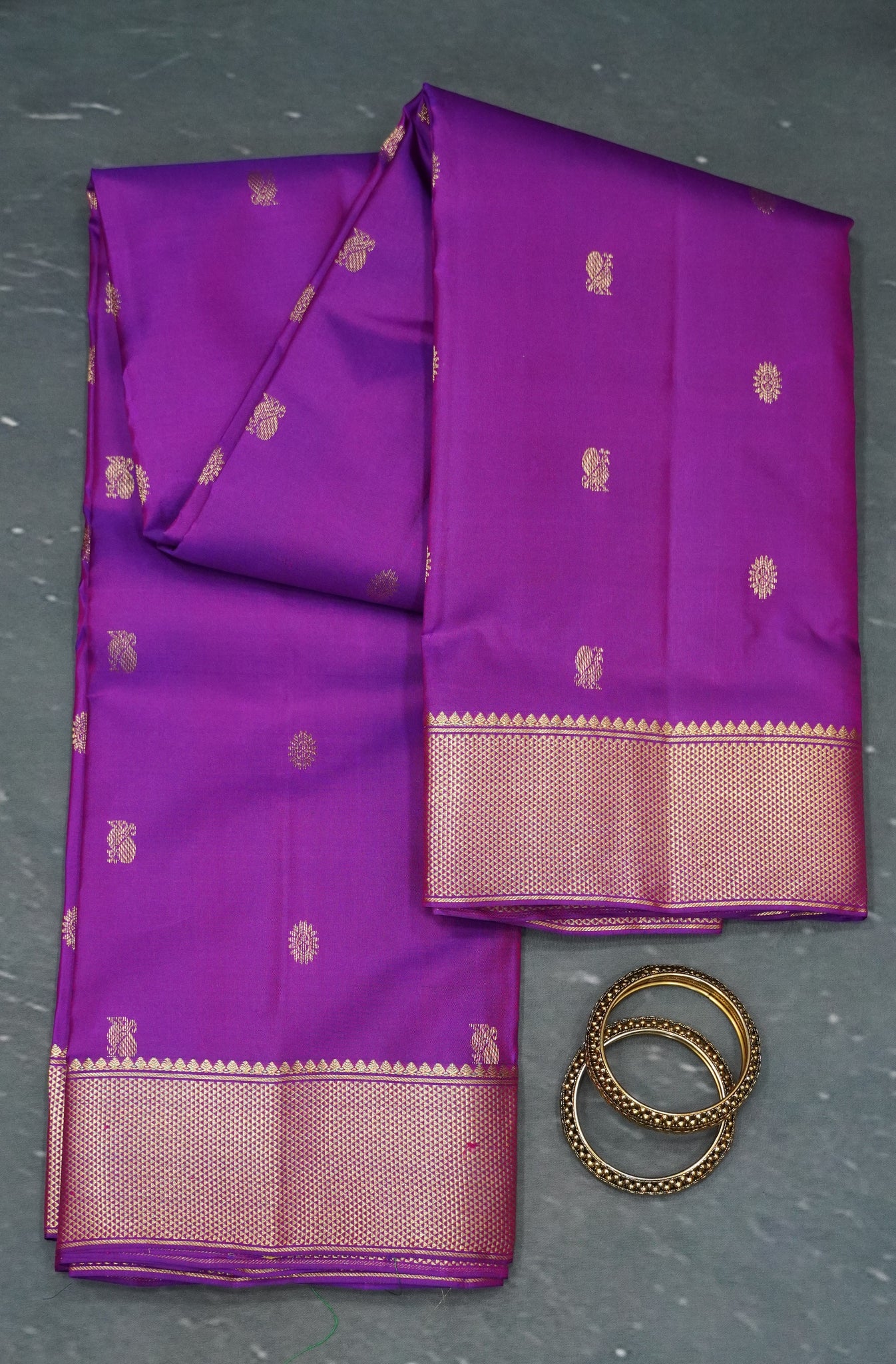 Pure Kanchipuram Silk Saree -Purple Mayil Chakram