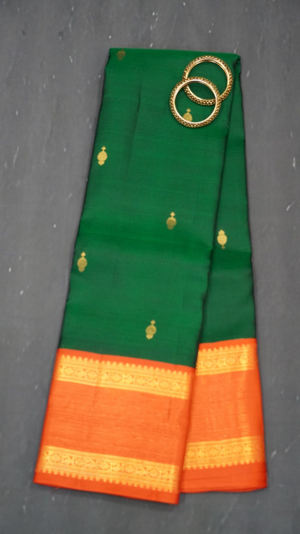 Pure Kanchipuram Silk Saree -Retapet Vairaoosi Border-Green