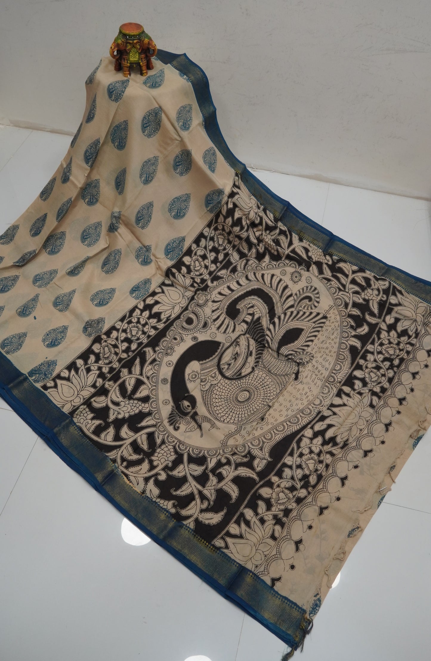 Kalamkari Silk Saree-Beige in Paisley Motifs with Contrast Border