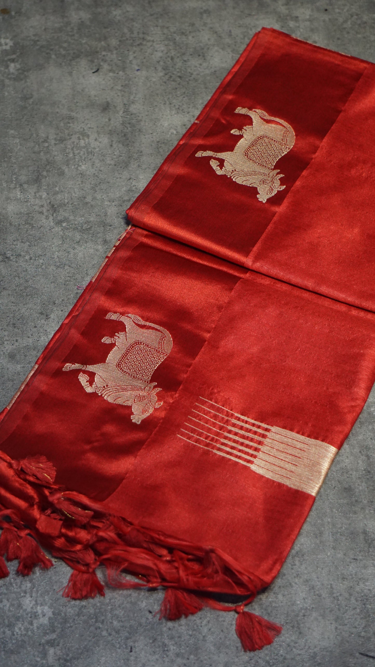 Chappa Semi Tussar Saree Red