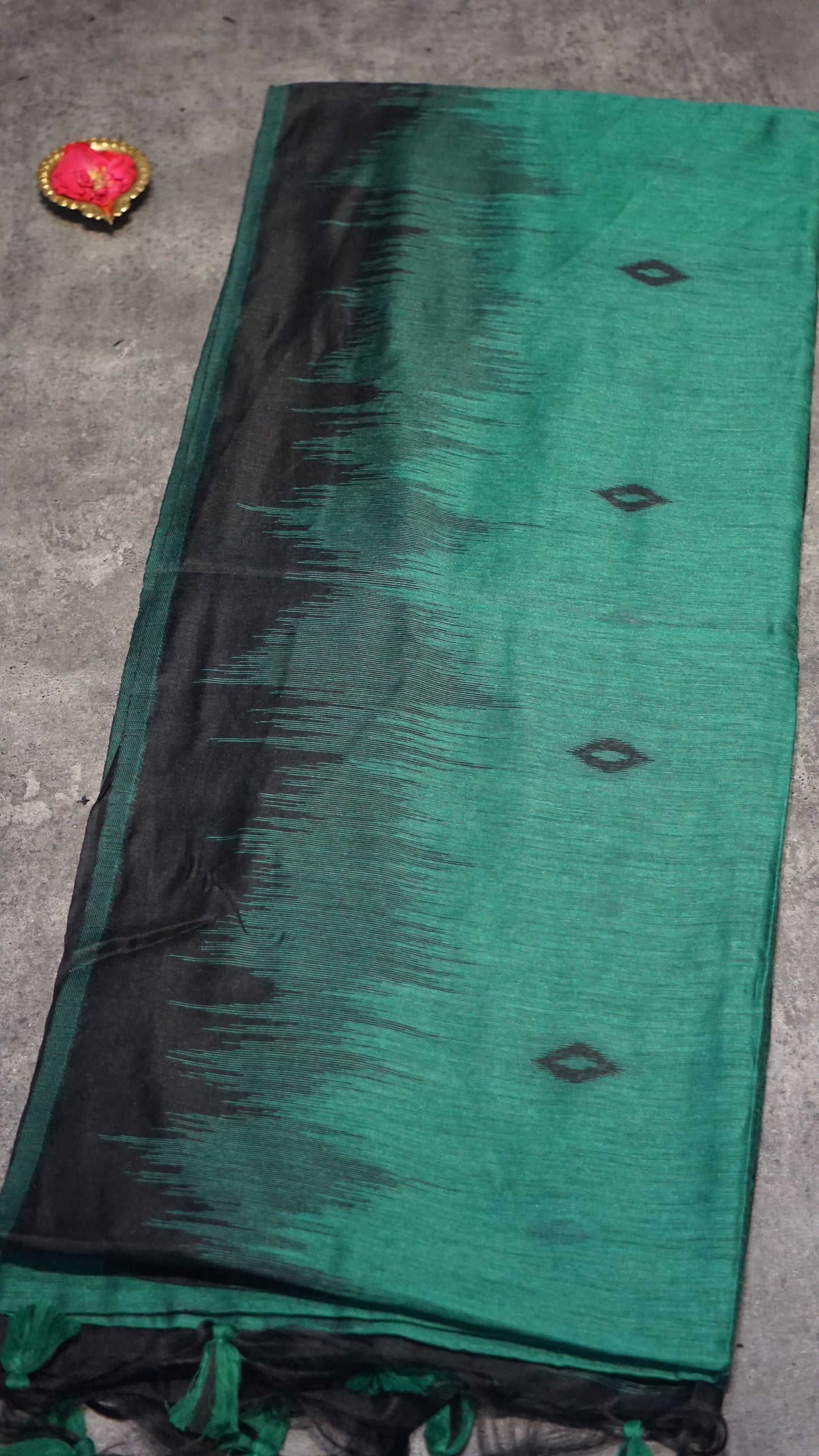 Munga Cotton Saree Ikkat Print Green