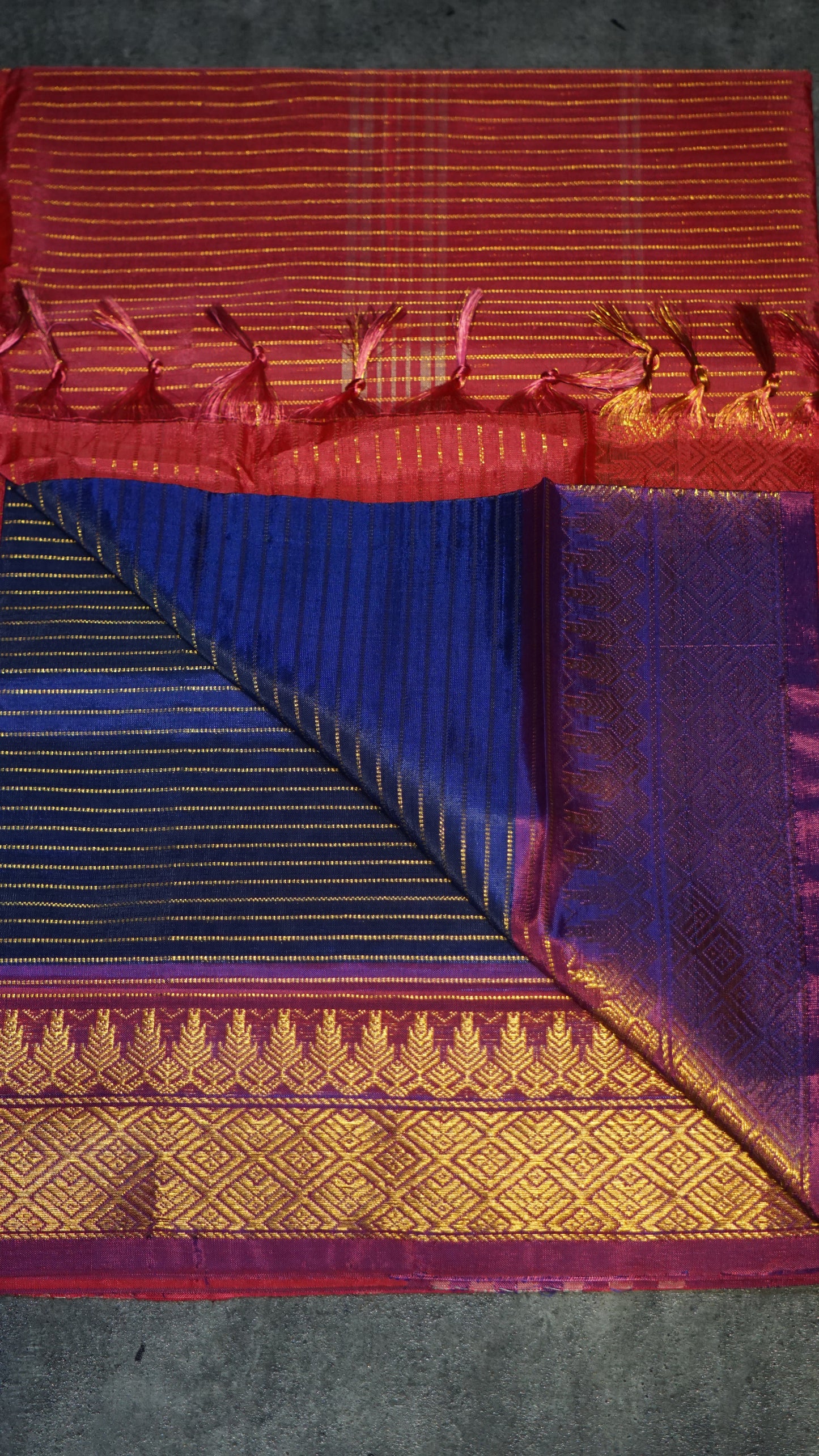 Vazhai Naaru Pattu Saree Velthari Pinkish Red - Purple