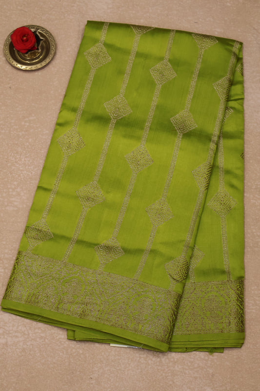 Pure Banarasi Saree Chiniya Silk - Mehandi Green Diamond Motif