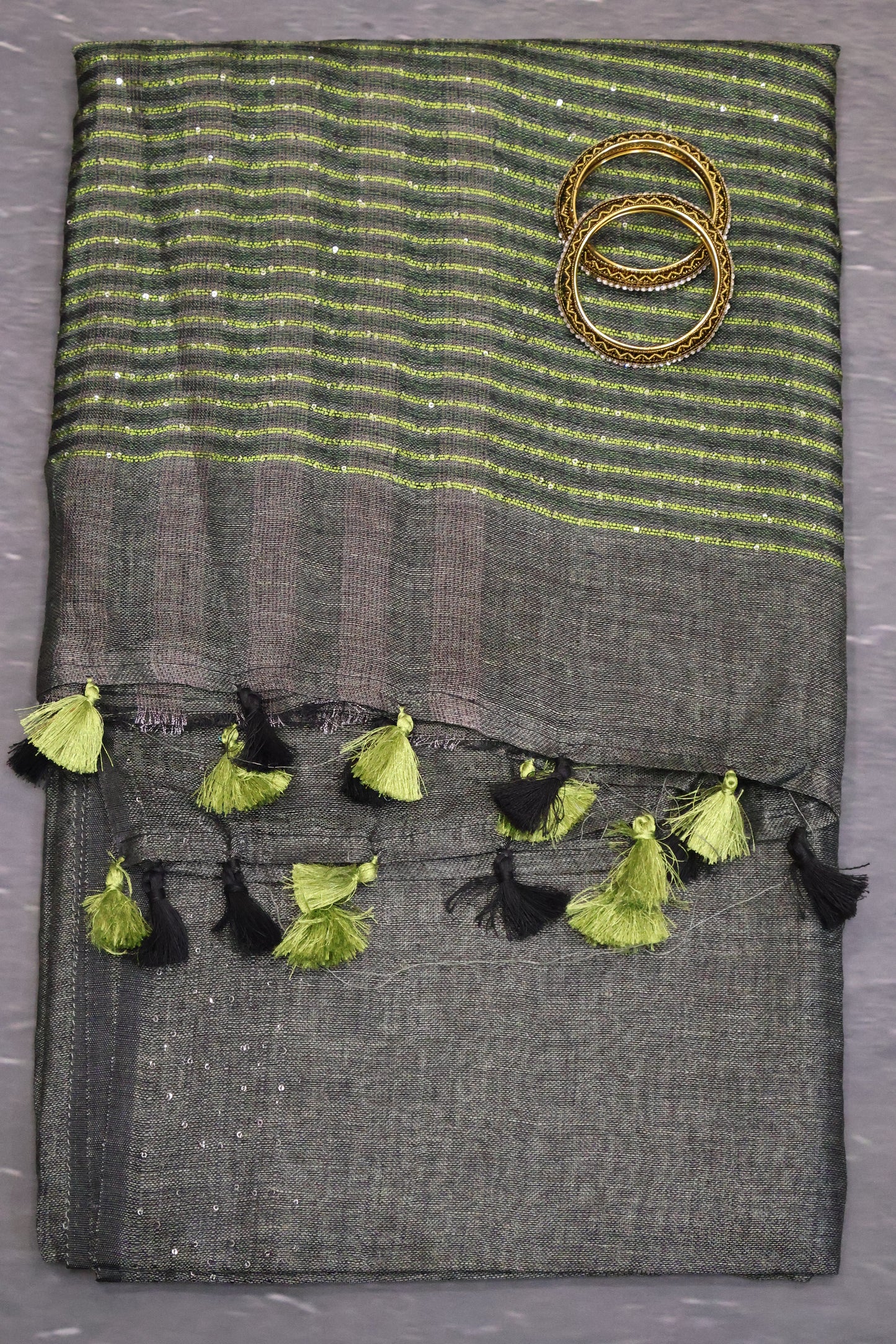 Linen Saree -Green Wavy Chumki
