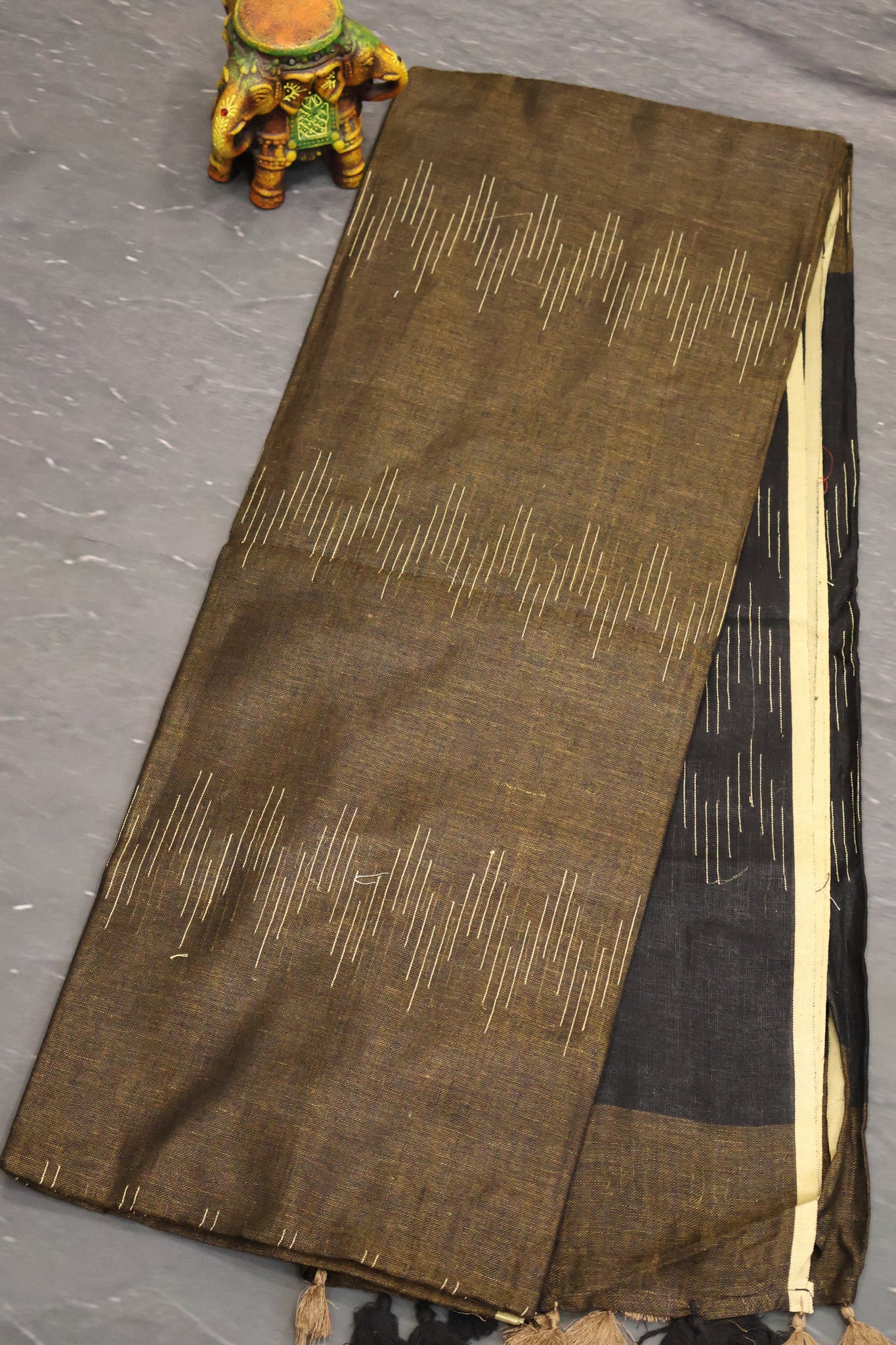 Linen Saree -Mehandi Green Ikkat Weaving