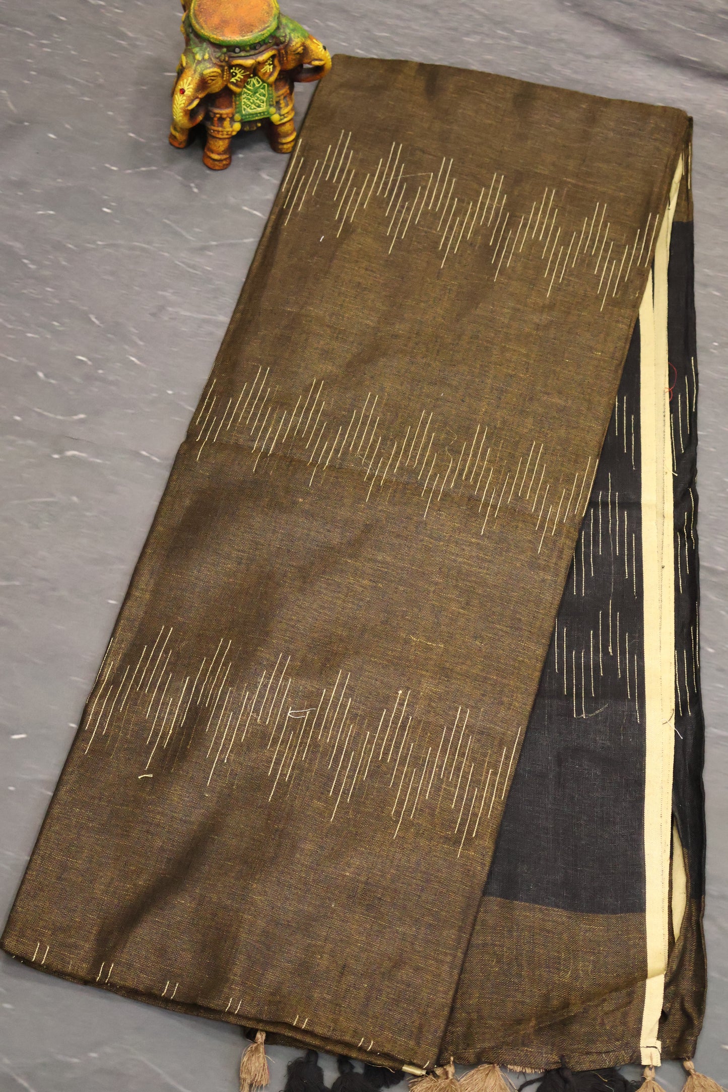 Linen Saree -Mehandi Green Ikkat Weaving