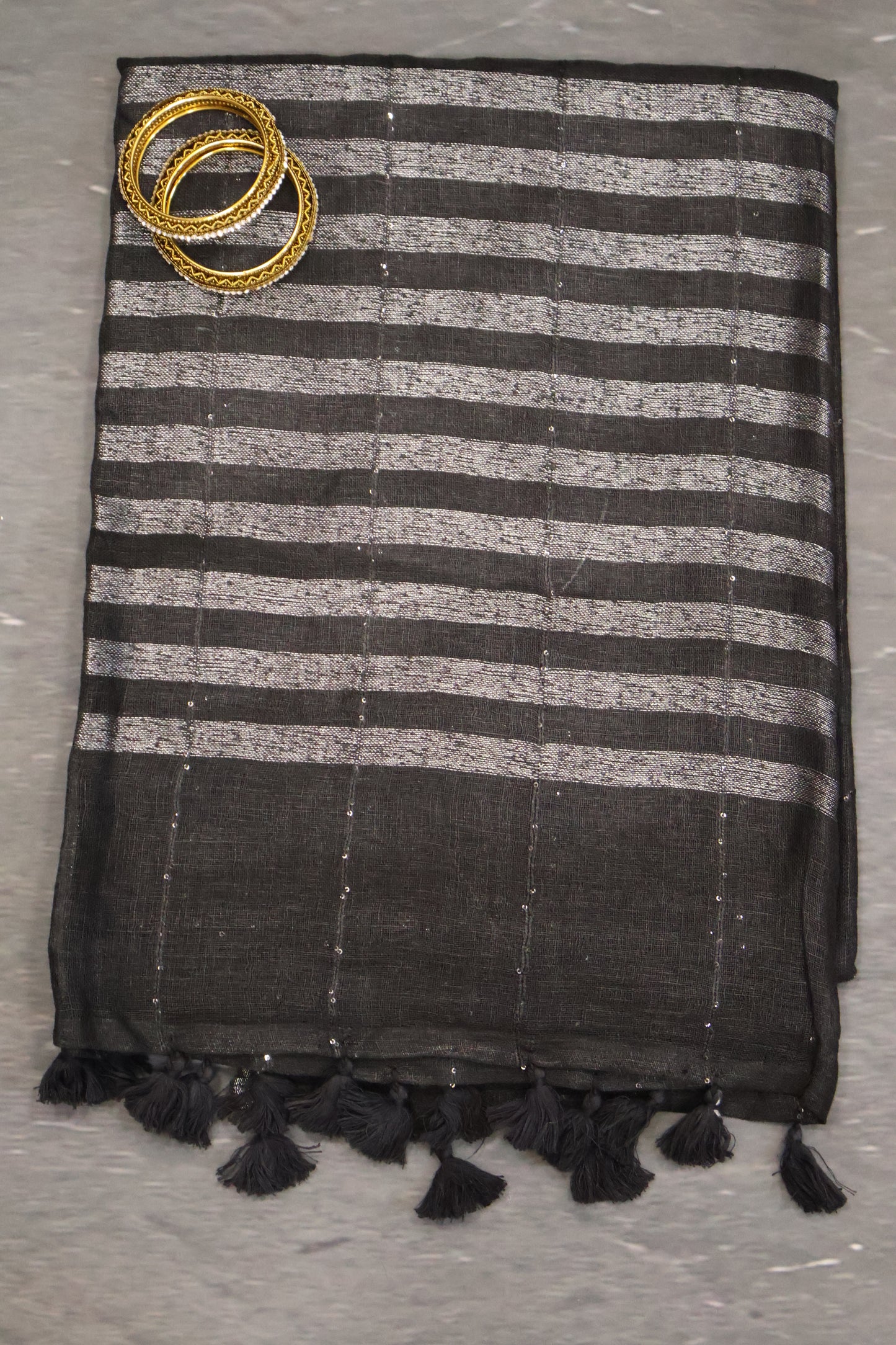 Linen Saree -Chumki Checks Pattern-Black