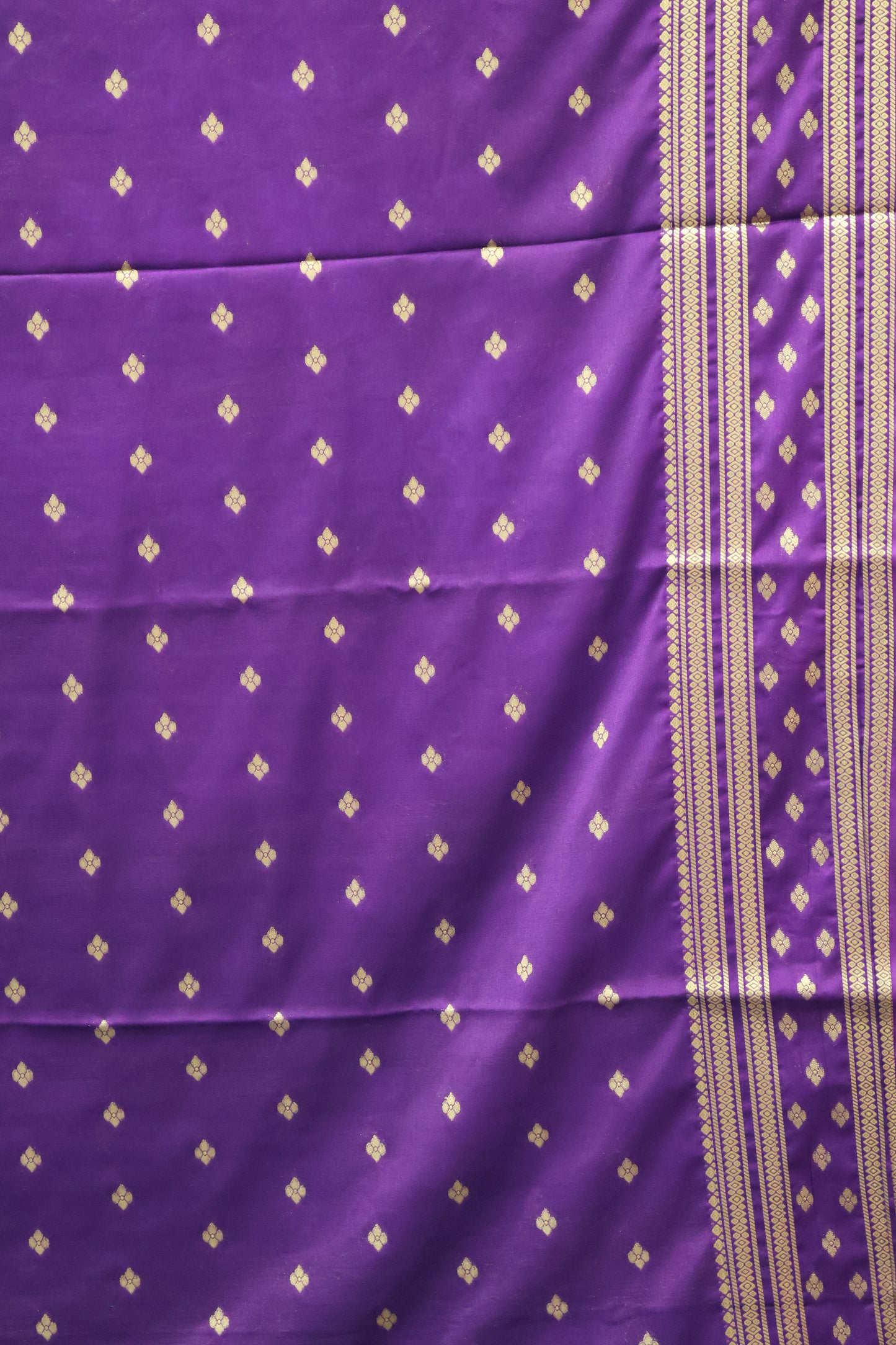 Semi Mysore Silk Saree-Metalic-Blue Floral Buta