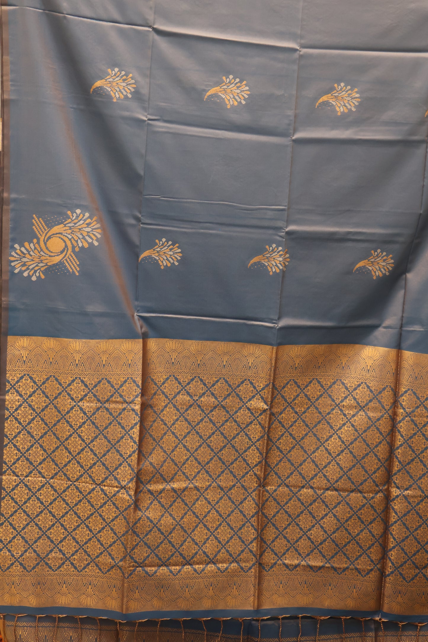 Semi Soft Silk Saree-Floral Pattern-Blue