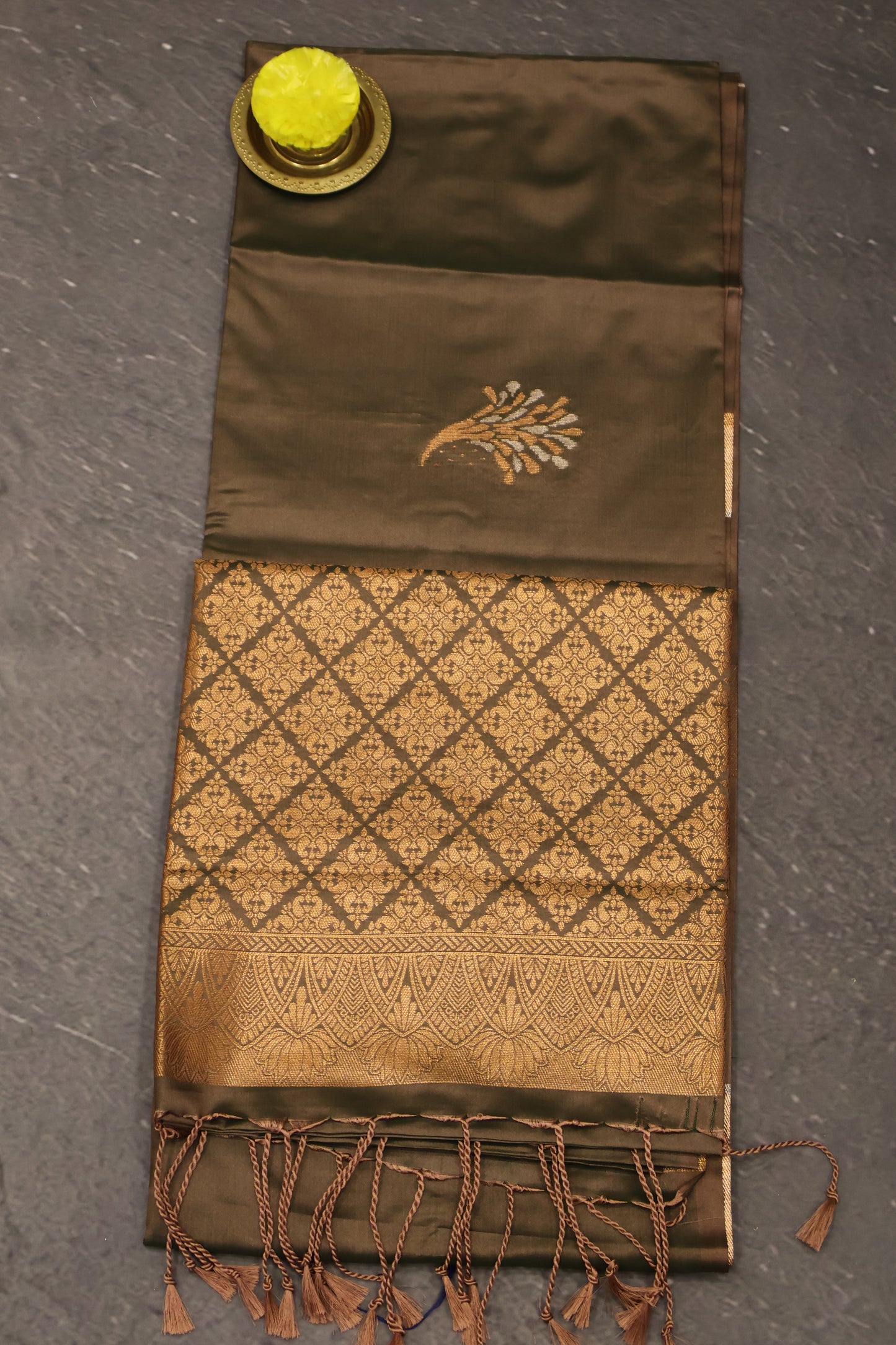 Semi Soft Silk Saree-Floral Pattern-Army Green