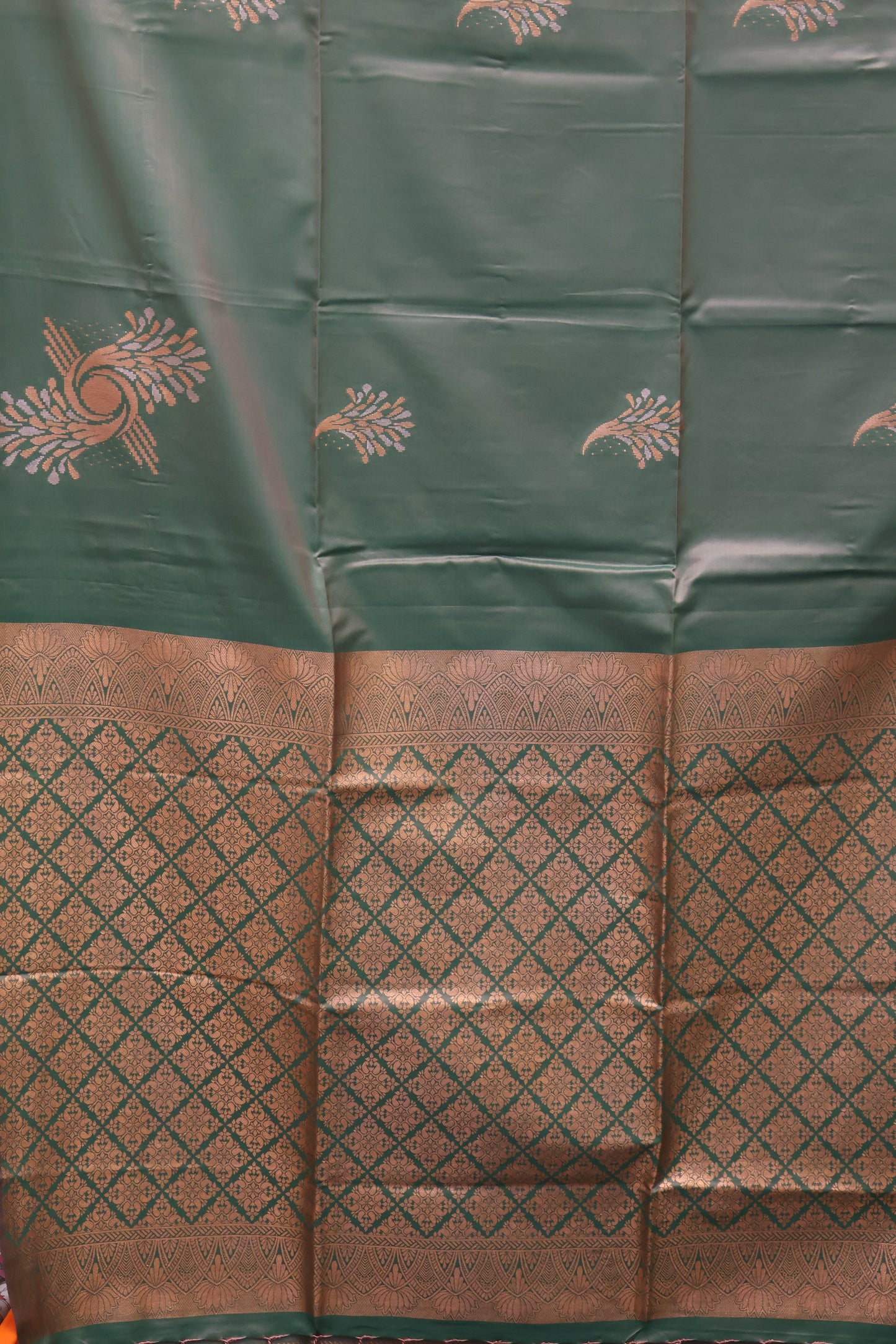 Semi Soft Silk Saree-Floral Pattern-Green