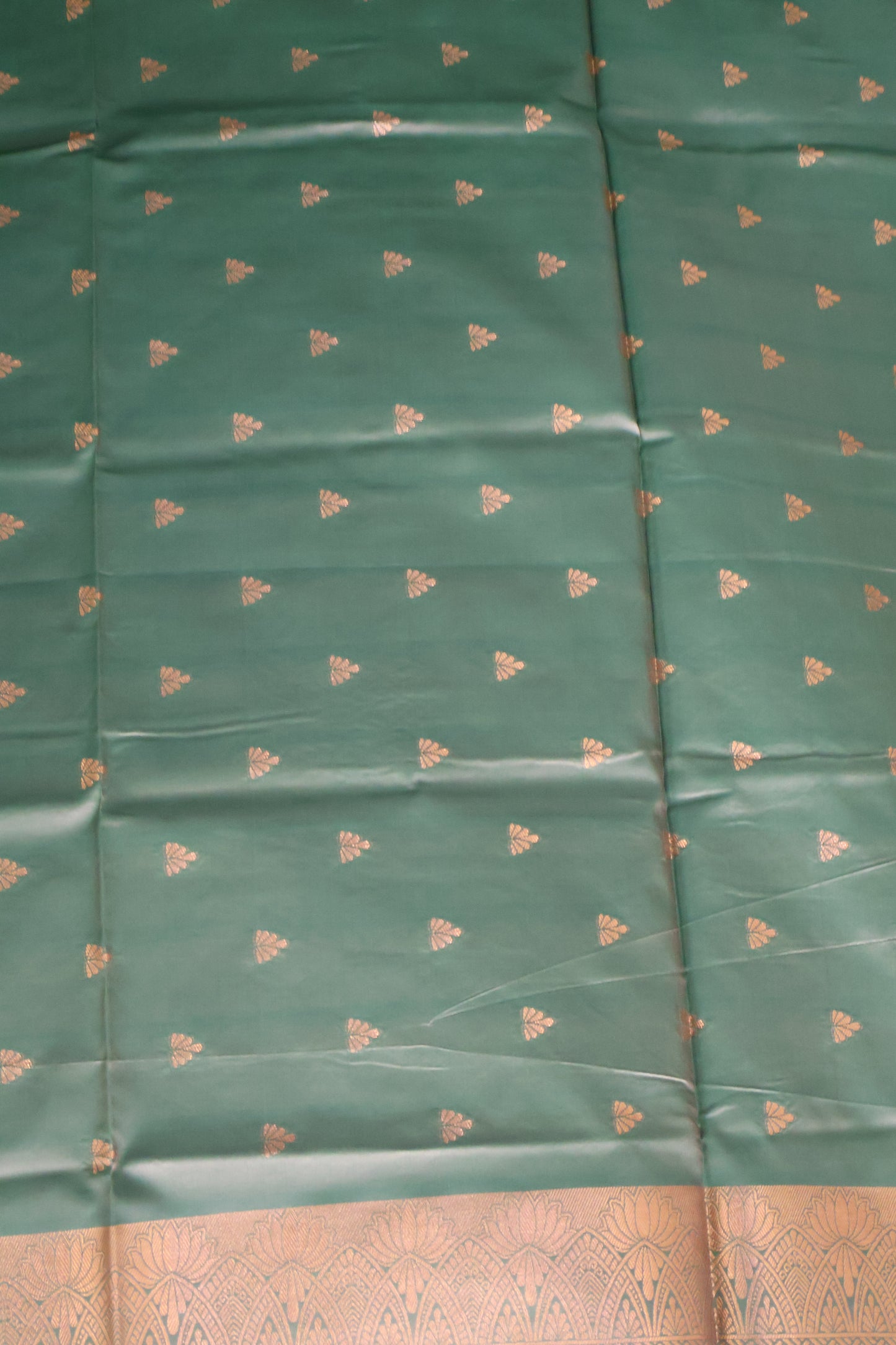 Semi Soft Silk Saree-Floral Pattern-Green