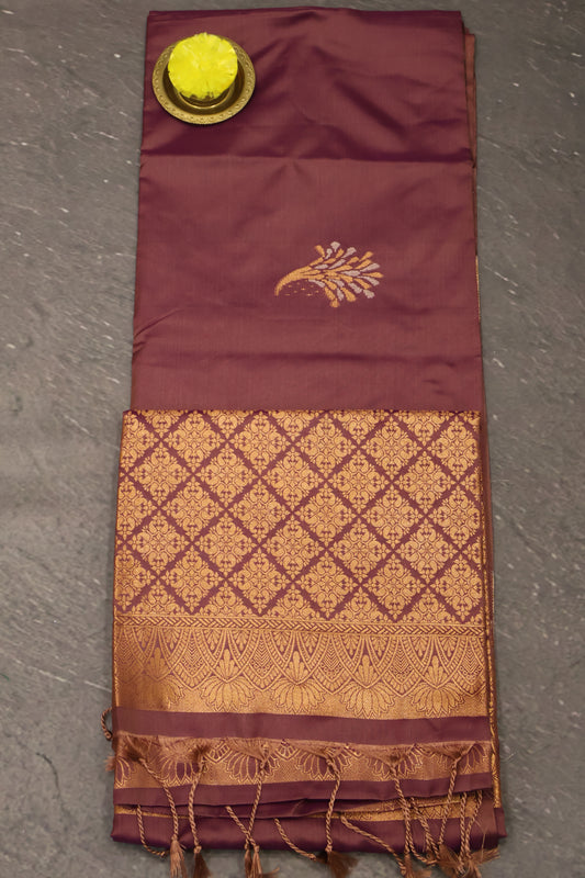 Semi Soft Silk Saree-Floral Pattern- Light Arakku