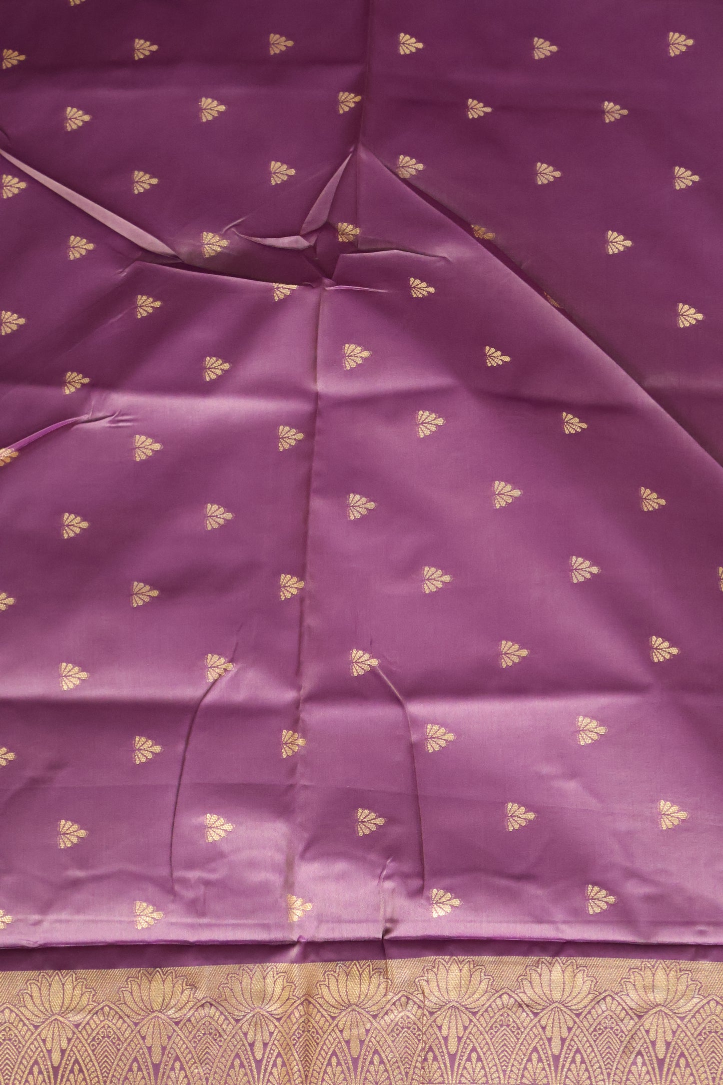 Semi Soft Silk Saree-Floral Pattern- Light Arakku