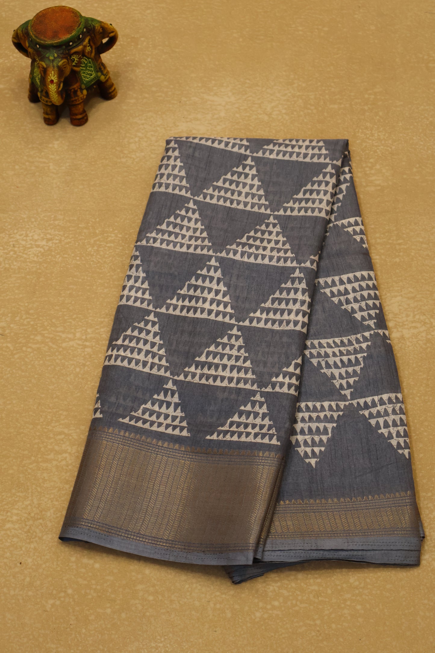 Dola Silk Saree Pyramid Pattern-Grey