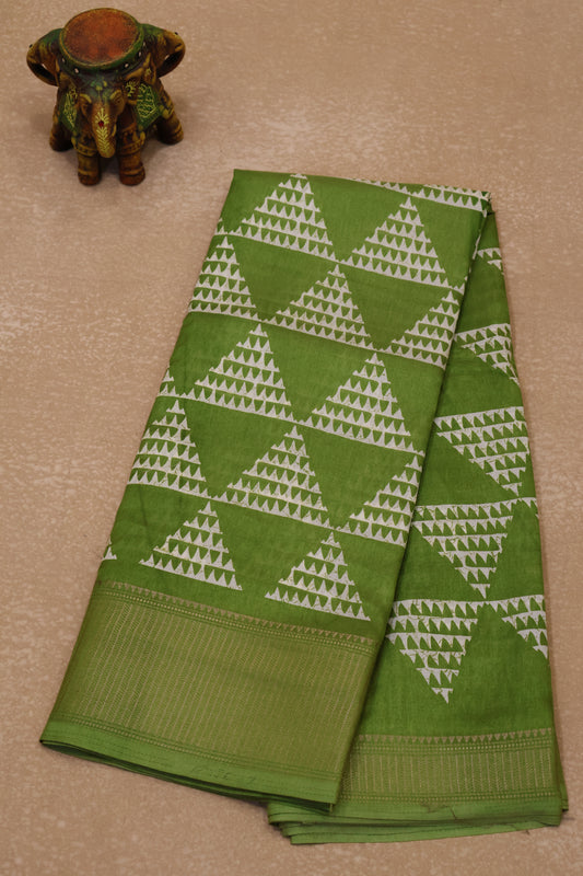 Dola Silk Saree Pyramid Pattern-Green