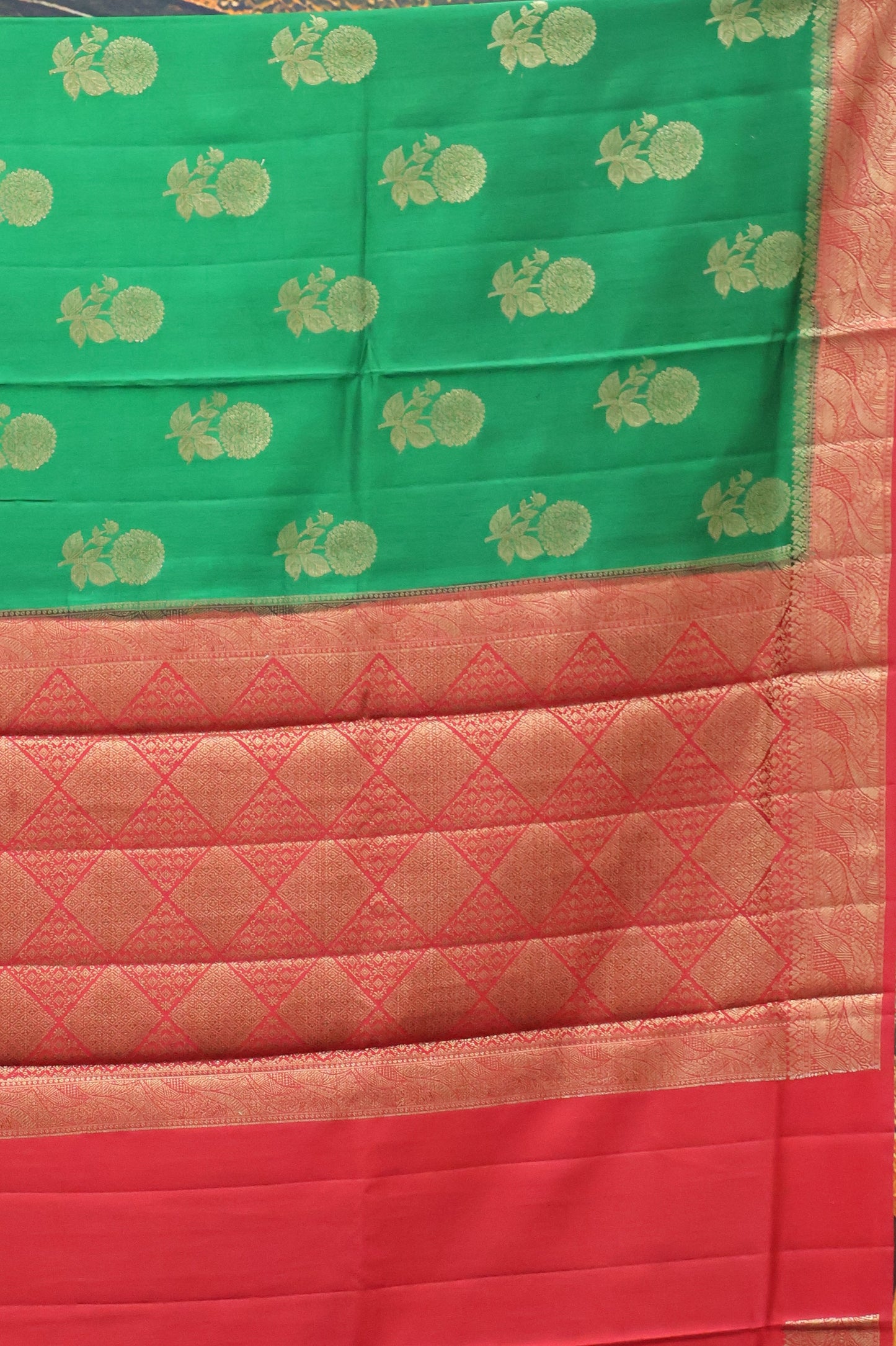 Pure Banarasi Saree Chiniya Silk with Contrast Pallu-Green