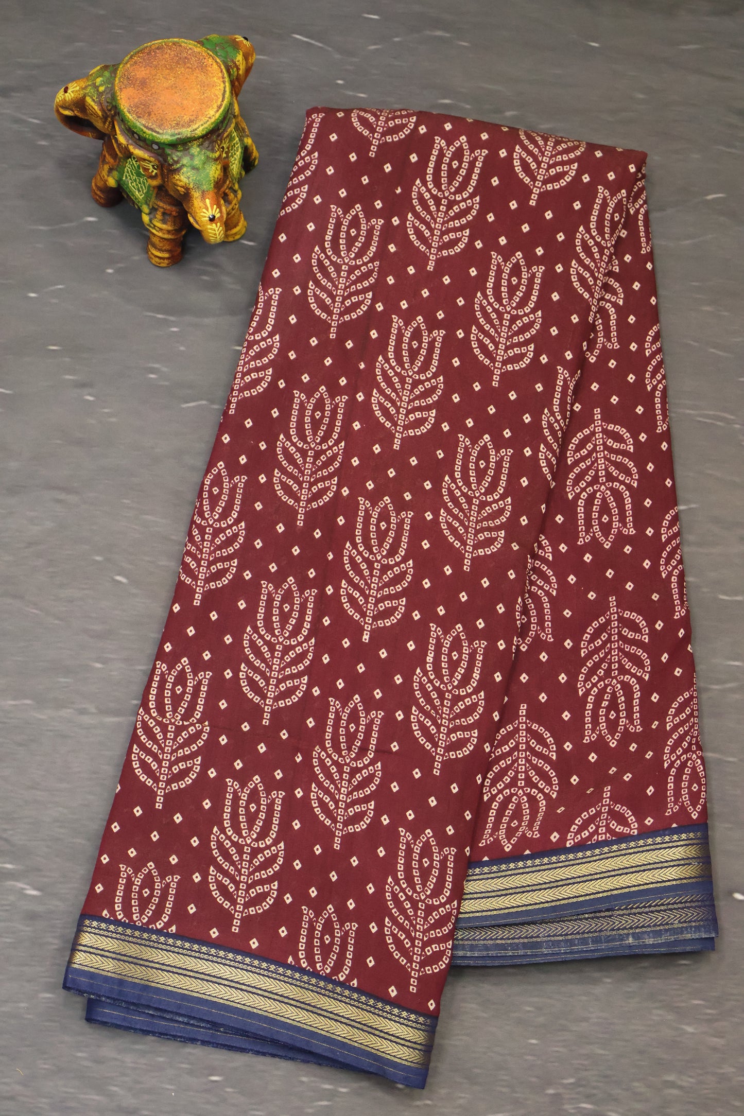 Viscose Saree-Arakku Lotus Bandhini Print