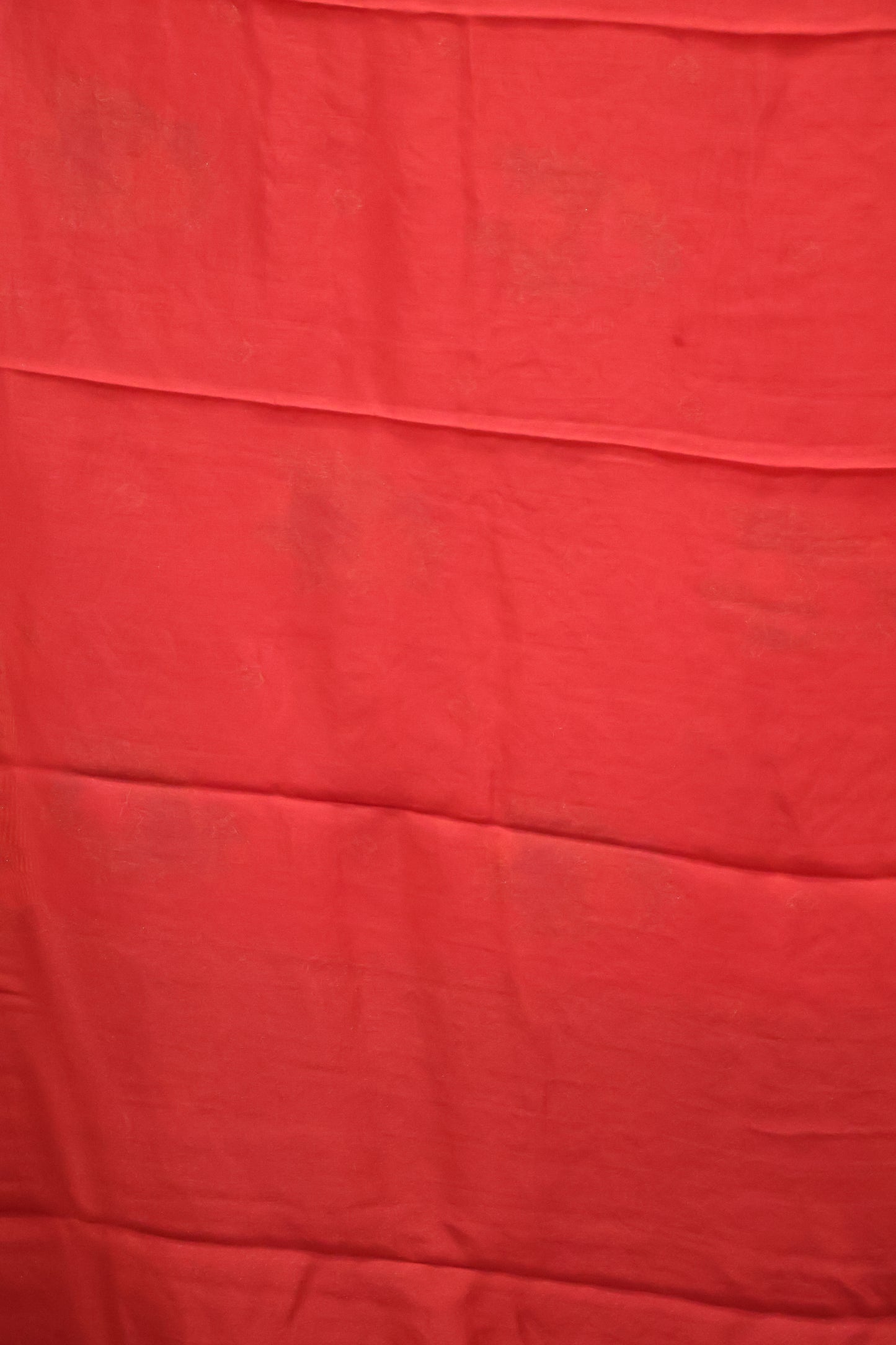 Banarasi Tussar -Red zigzag Border