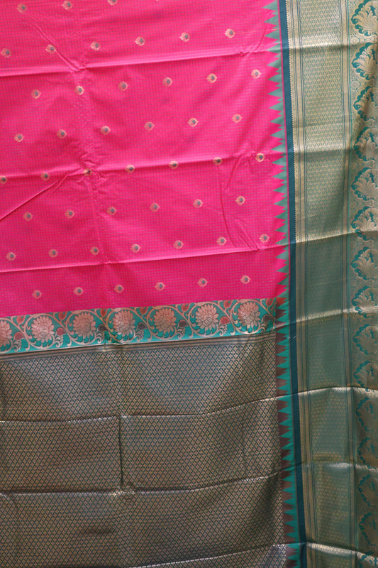 Semi Gadwal Silk Saree-Red Green