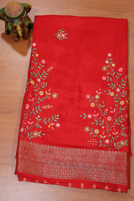 Viscose Saree-Red Round Flower Embryoid