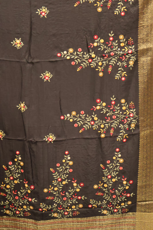 Viscose Saree-Black Round Flower Embryoid