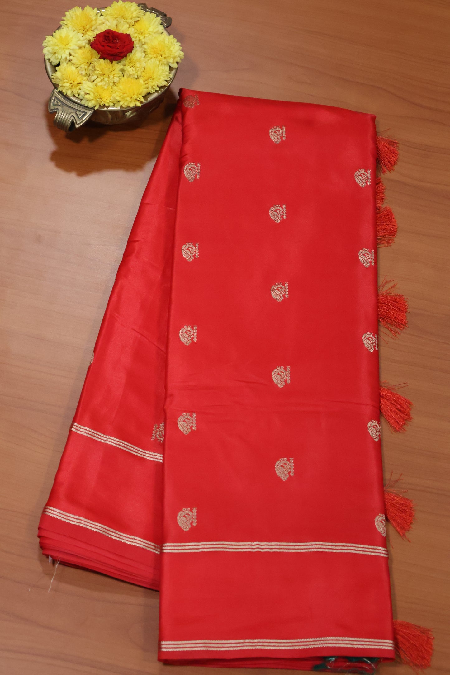 Semi Soft Silk Saree-Red Plain Double Border