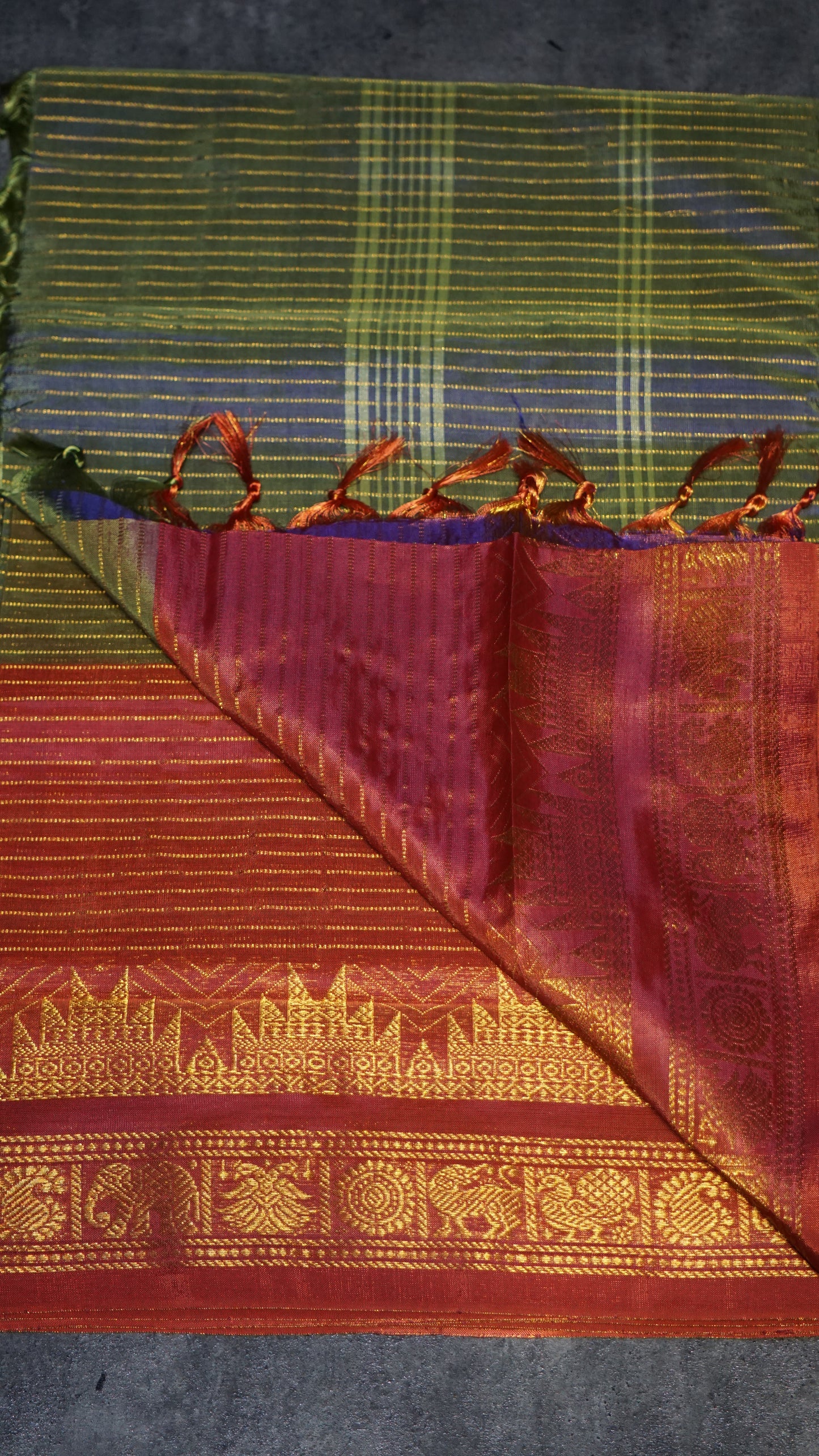Vazhai Naaru Pattu Saree Velthari Purple - Green