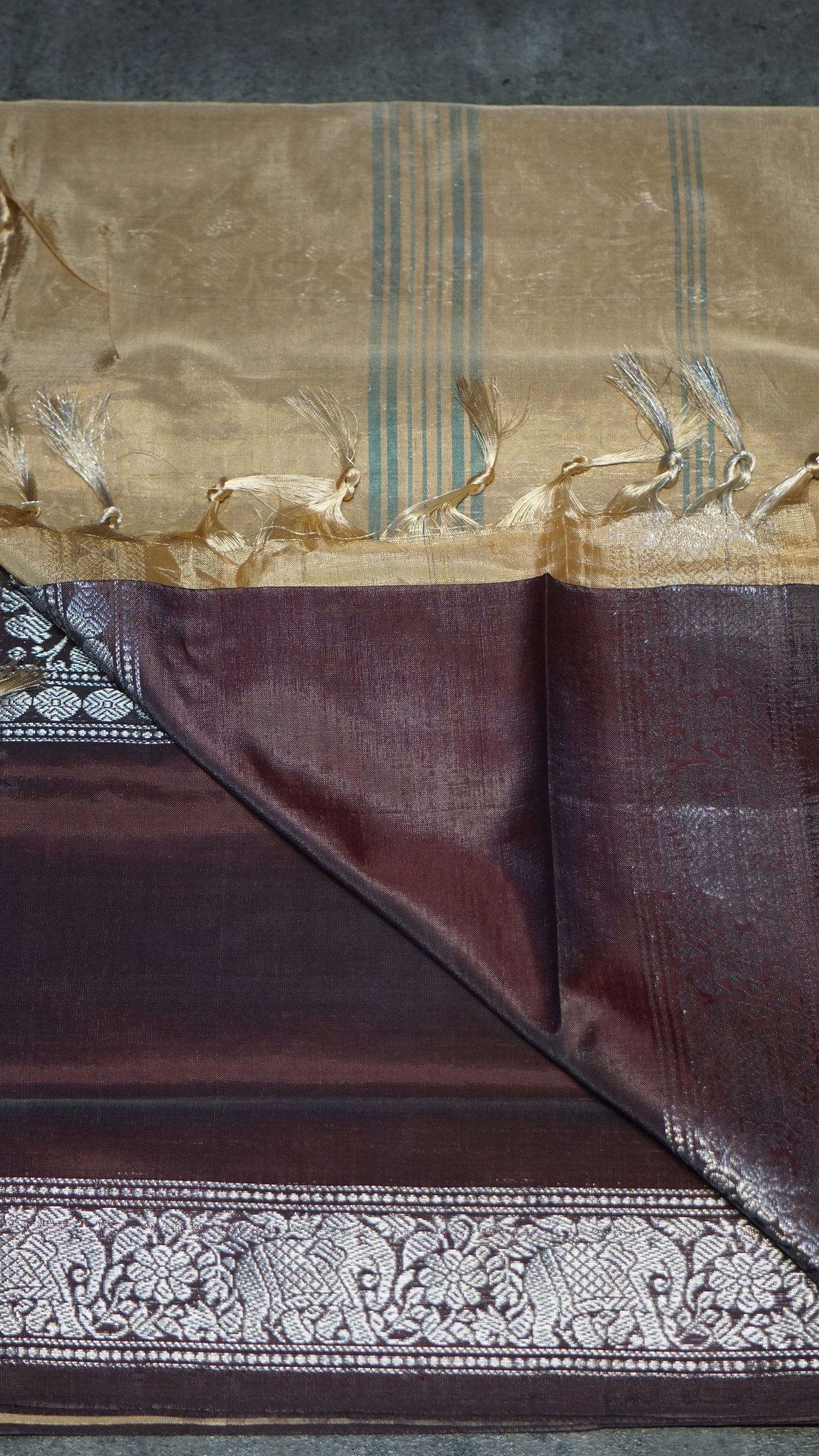 Vazhai Naaru Pattu Saree Vanasingaram Cream - Wine
