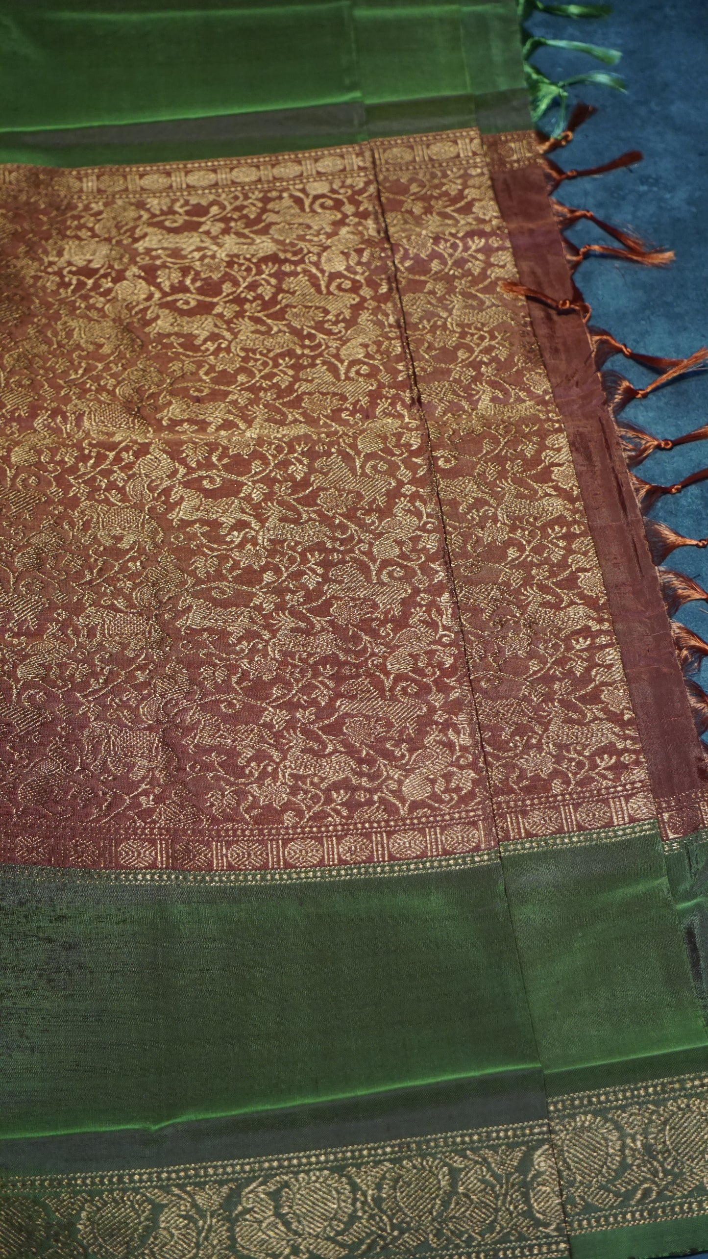 Vazhai Naaru Pattu Saree Vanasingaram Brick Red - Green