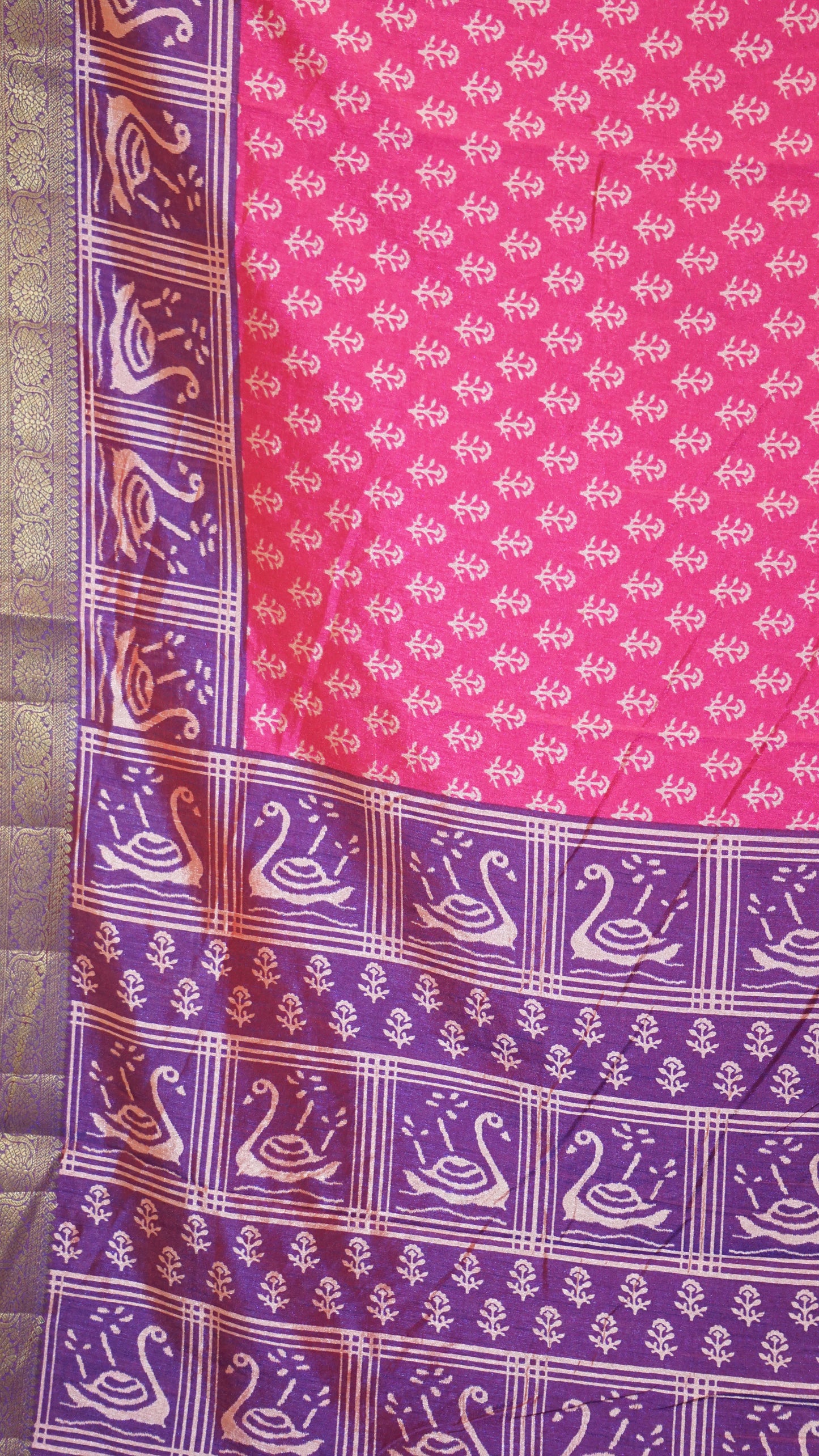 Semi Pattola With Swan Print Border - Pink