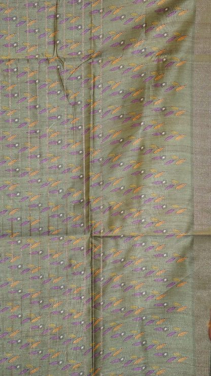 Semi Tussar Saree With Deer Border - Green