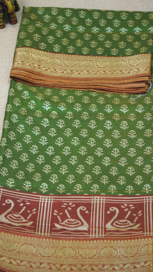 Semi Pattola With Swan Print Border - Green