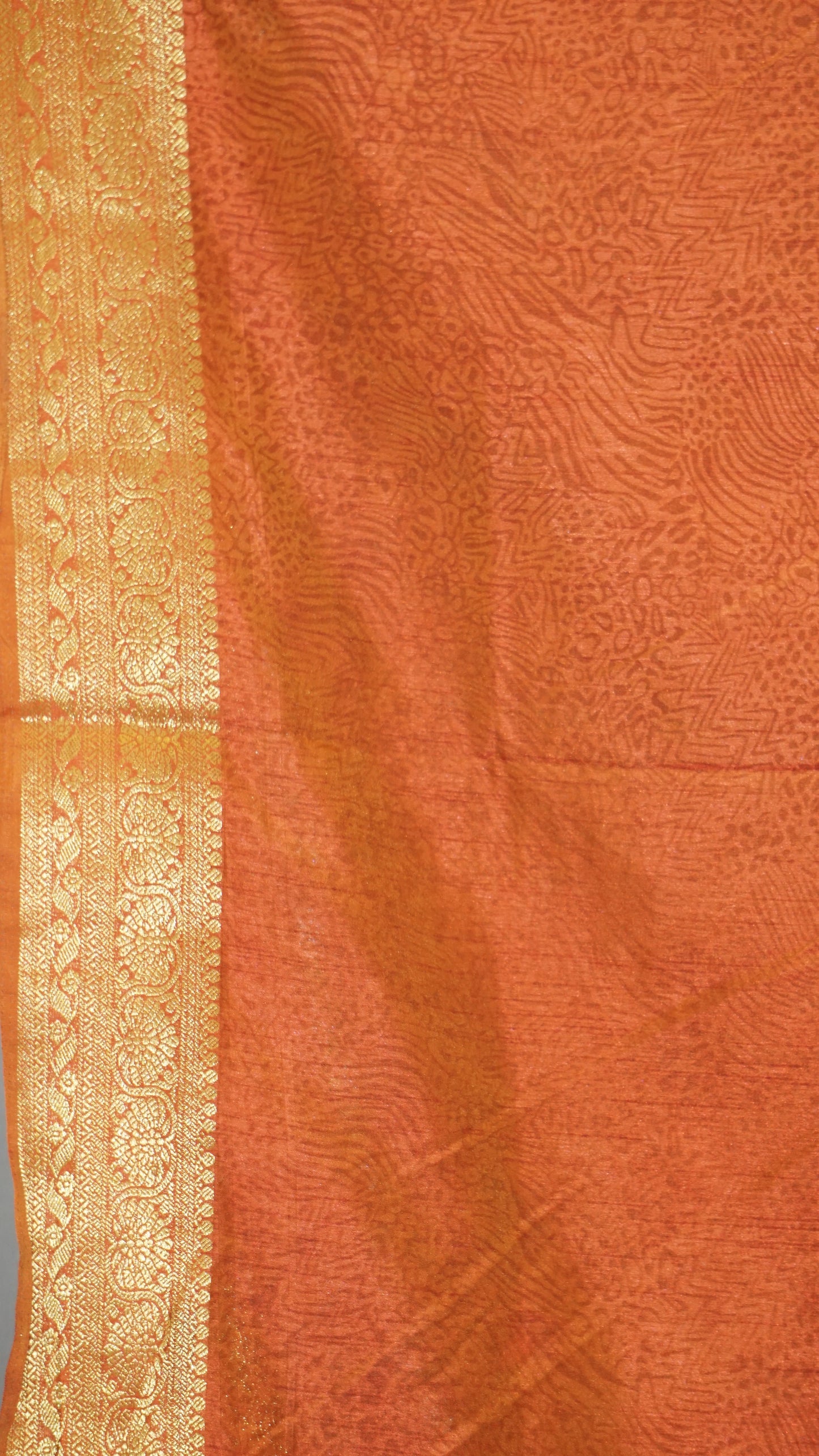 Semi Pattola With Swan Print Border - Green