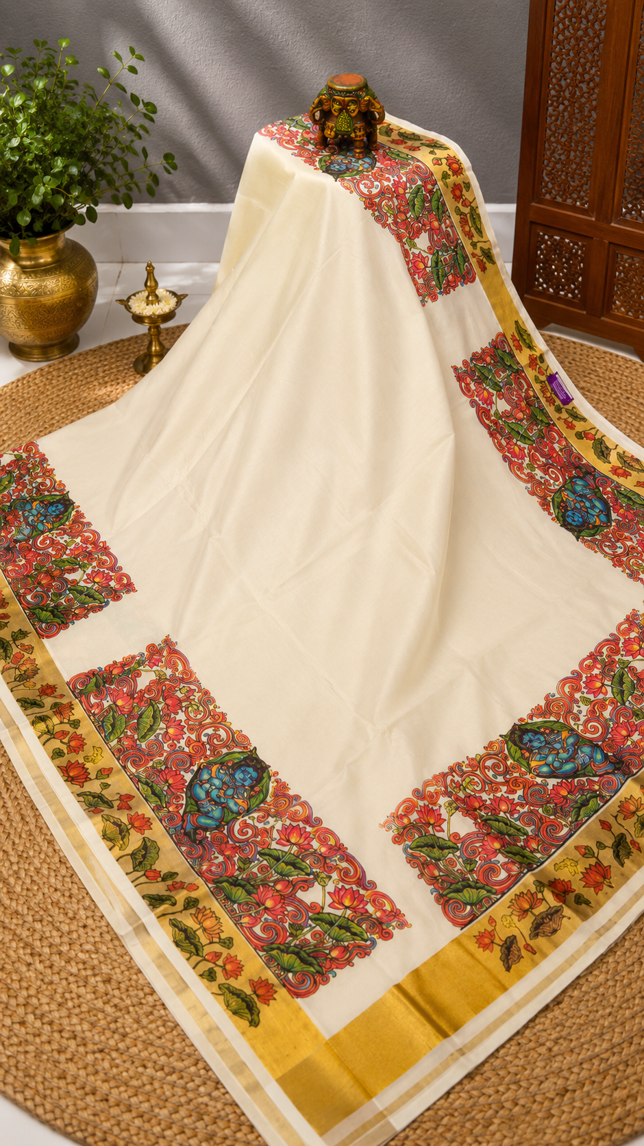 Cotton Saree-Off White with Lotus Motif