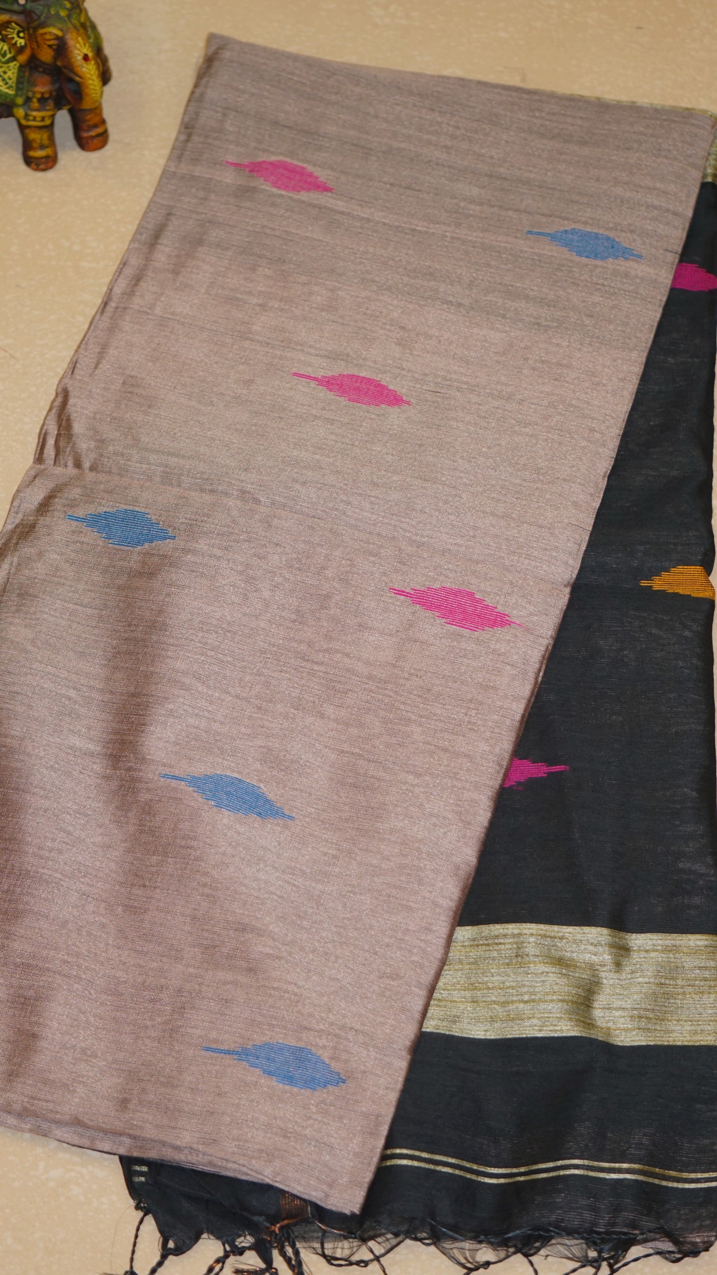 Handloom Cotton Saree - Onion Pink & Black